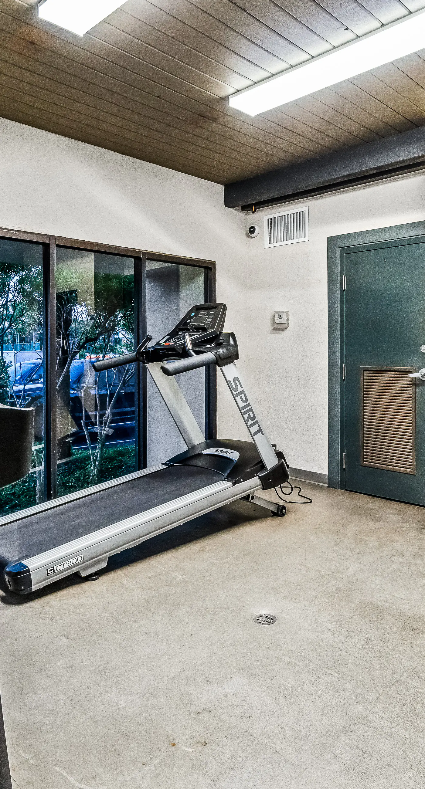 Waterfront oasis with direct beach access, pool, hot tub, & gym