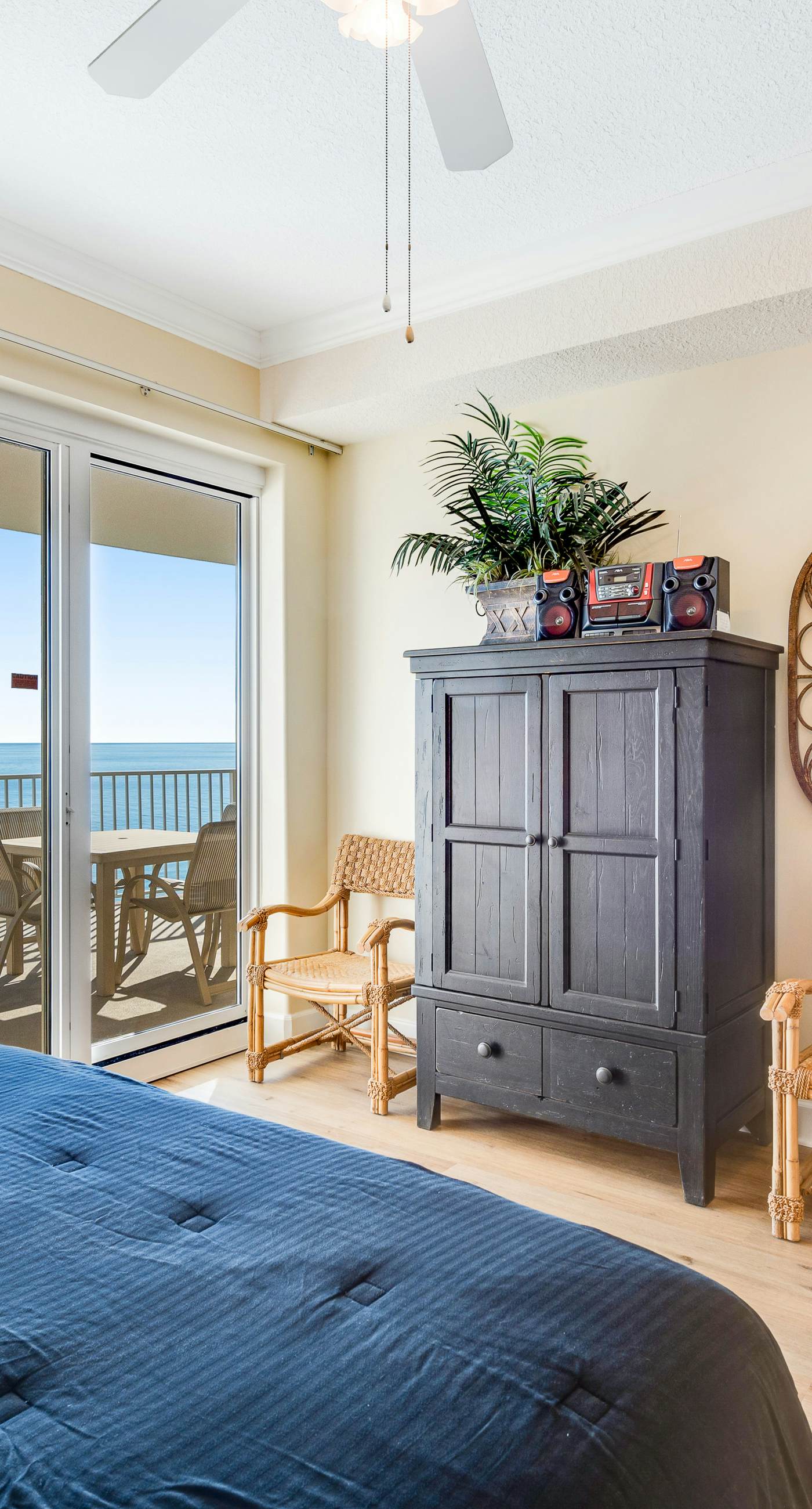 Gulf-front condo with balcony, central AC, pools, hot tubs & beach access