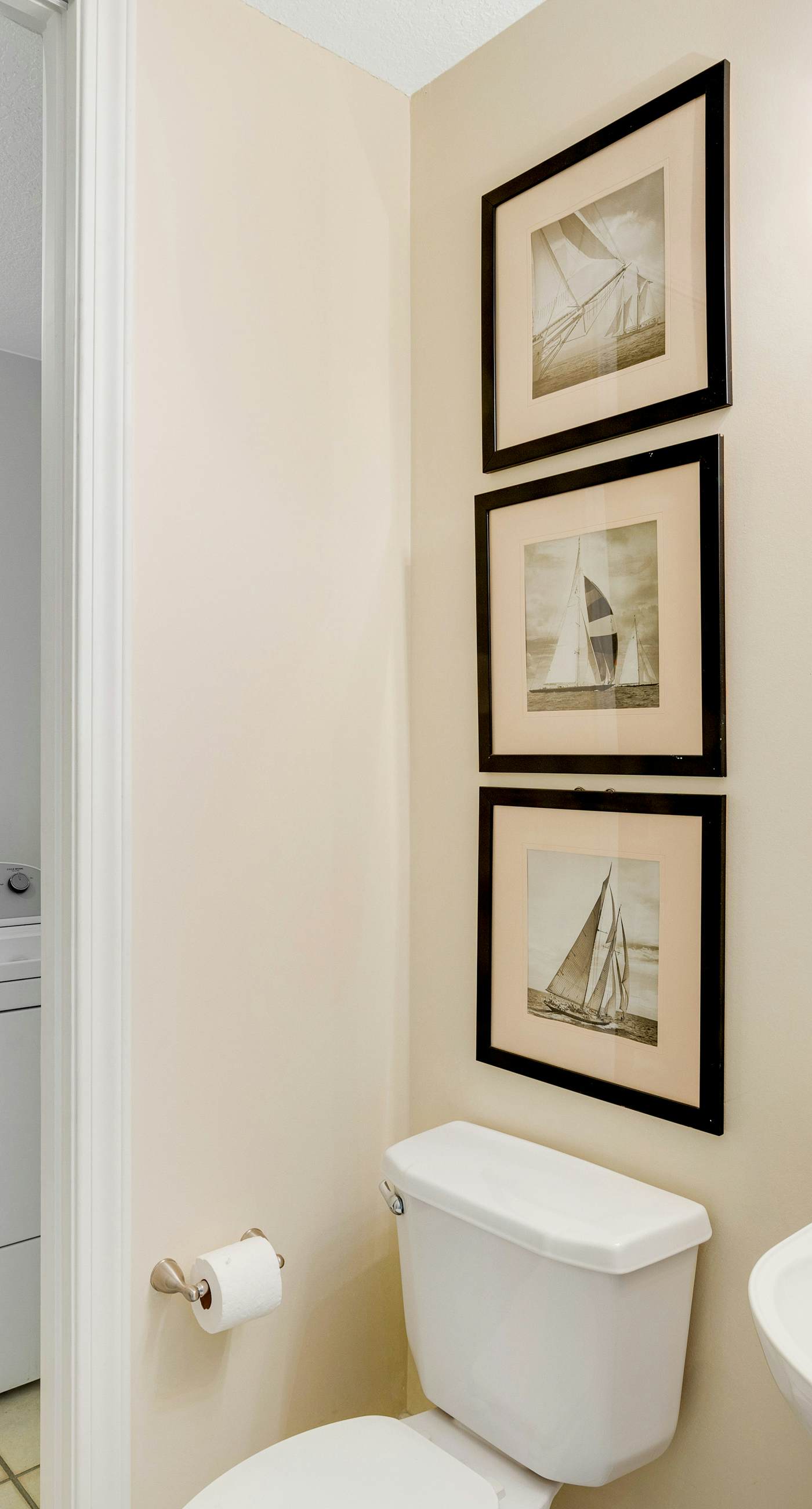 Gulf-front condo with balcony, central AC, pools, hot tubs & beach access