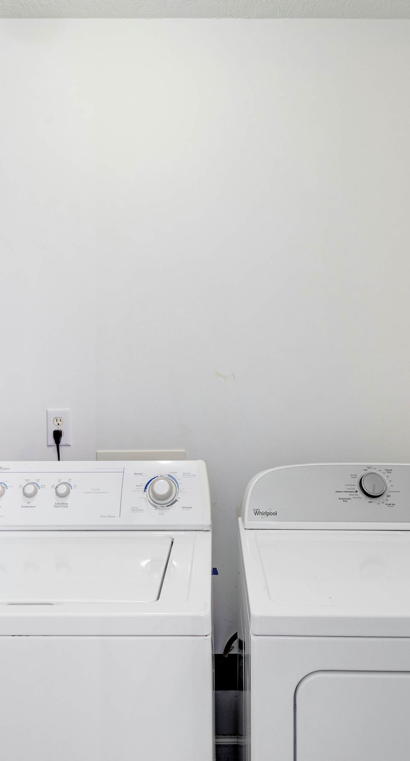 Gulf-front condo with balcony, central AC, pools, hot tubs & beach access