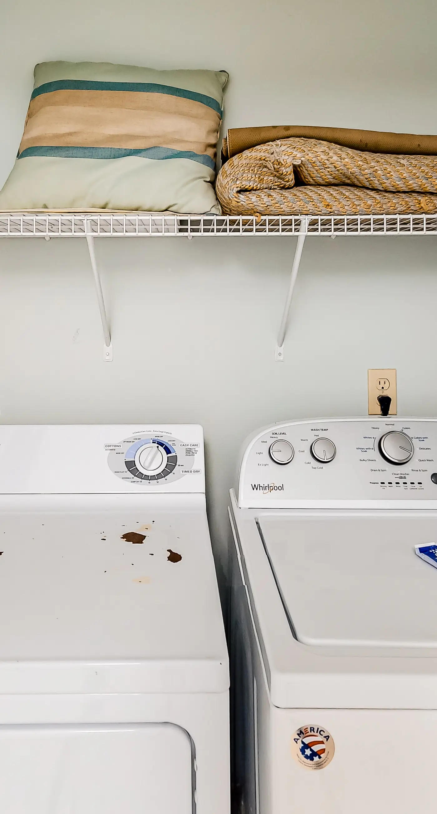 Gulf view condo with pool & fitness center - balcony, open layout, and W/D