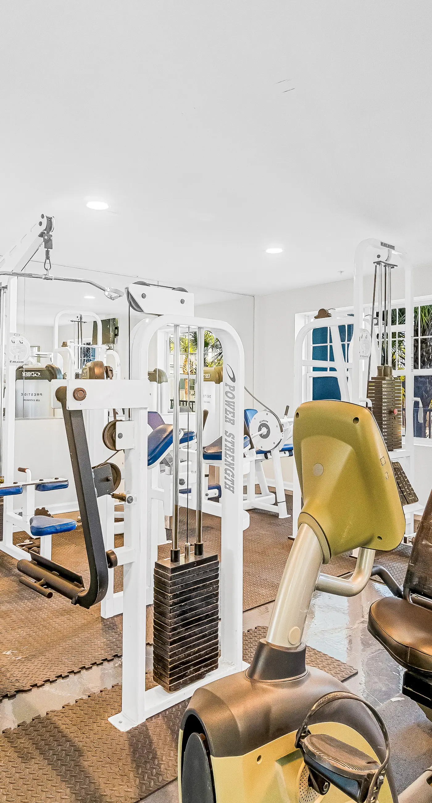 Gulf view condo with pool & fitness center - balcony, open layout, and W/D