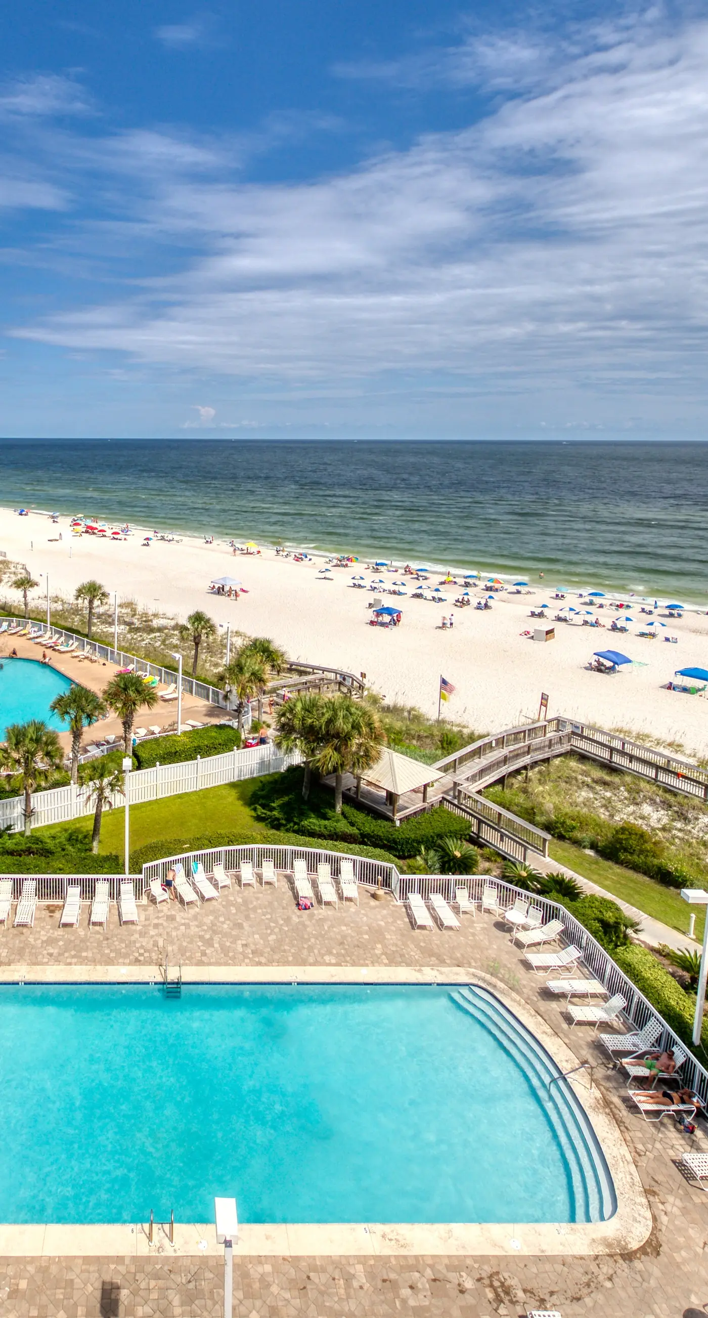 6th-floor remodeled condo w/ Gulf views, beach access, pools, tennis, & BBQ area