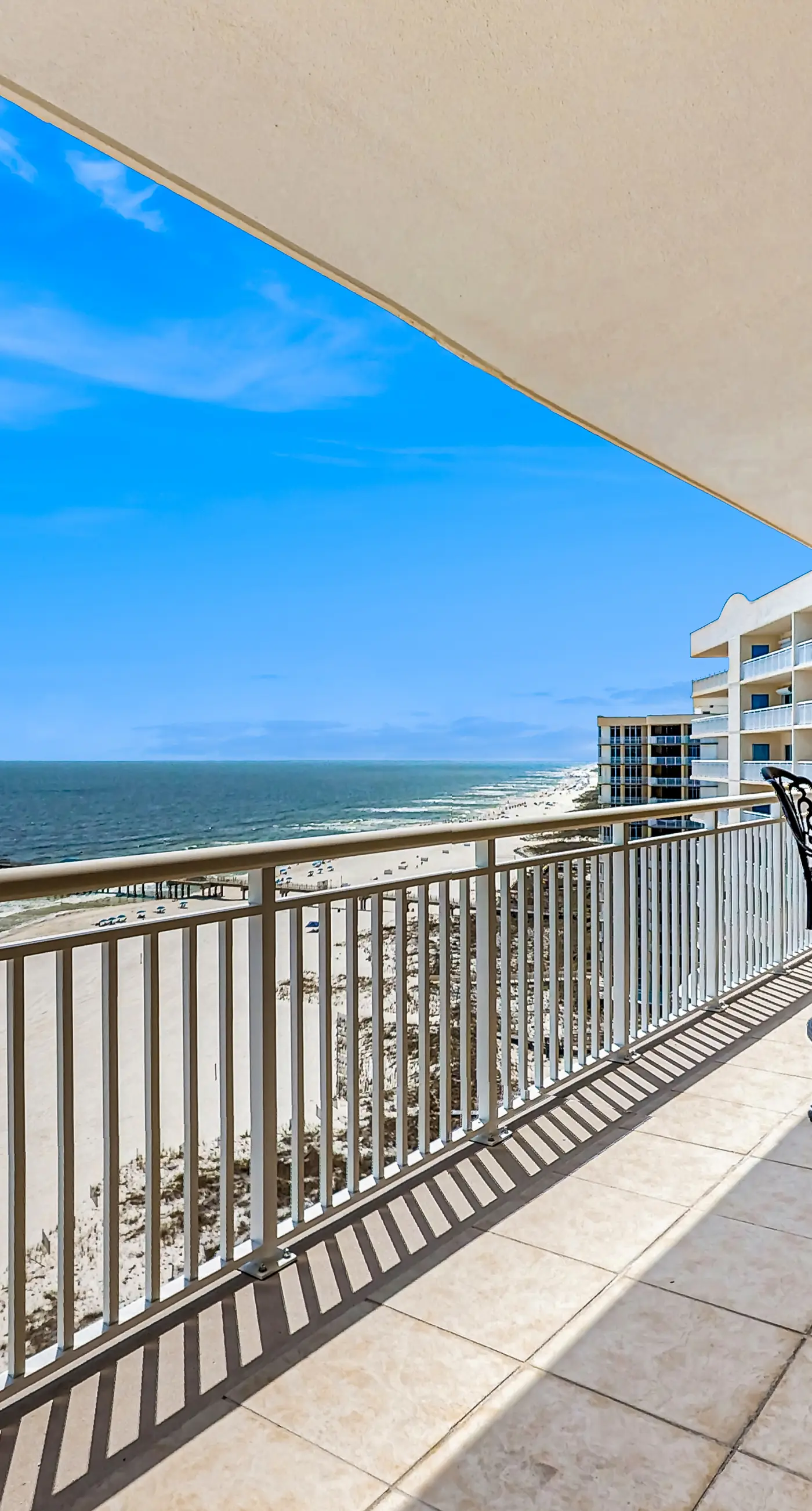 Upscale beachfront retreat w/private balcony, resort pool, sauna, & beach access