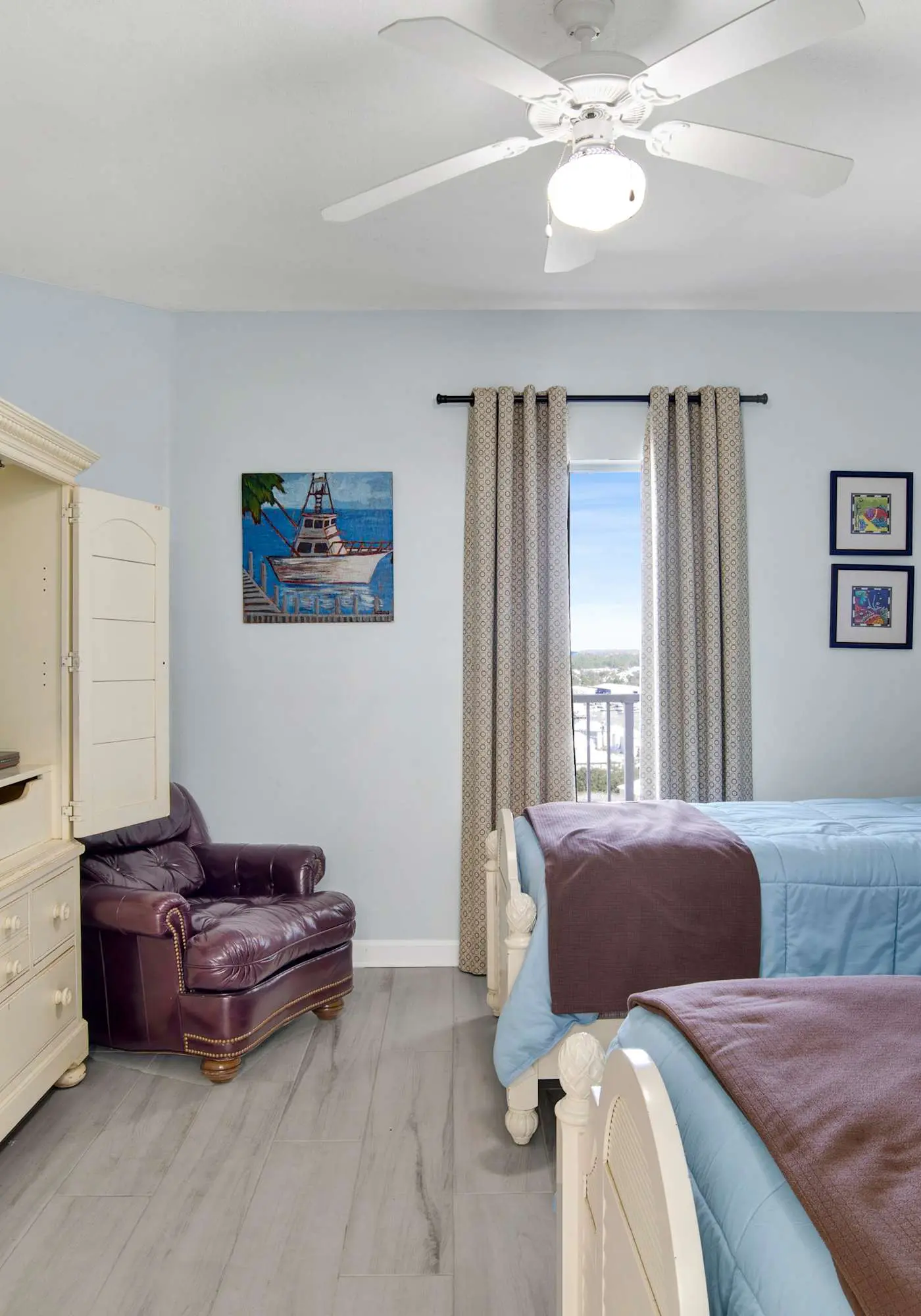 Upscale beachfront retreat w/private balcony, resort pool, sauna, & beach access