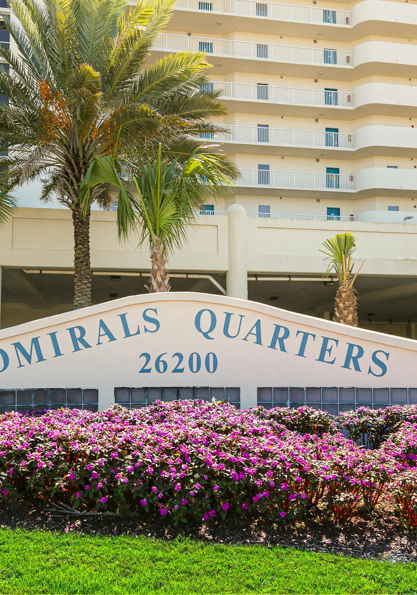 Upscale beachfront retreat w/private balcony, resort pool, sauna, & beach access