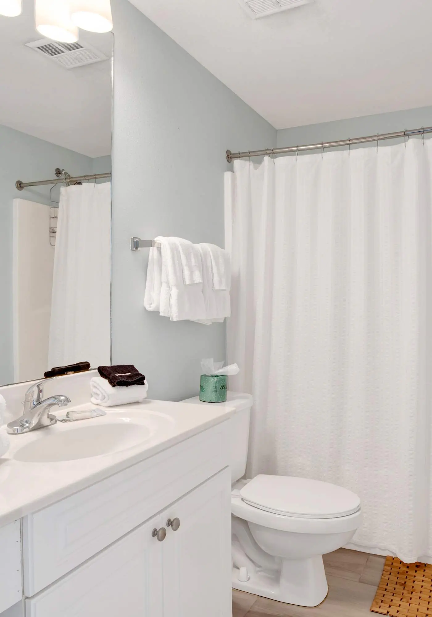 Upscale beachfront retreat w/private balcony, resort pool, sauna, & beach access