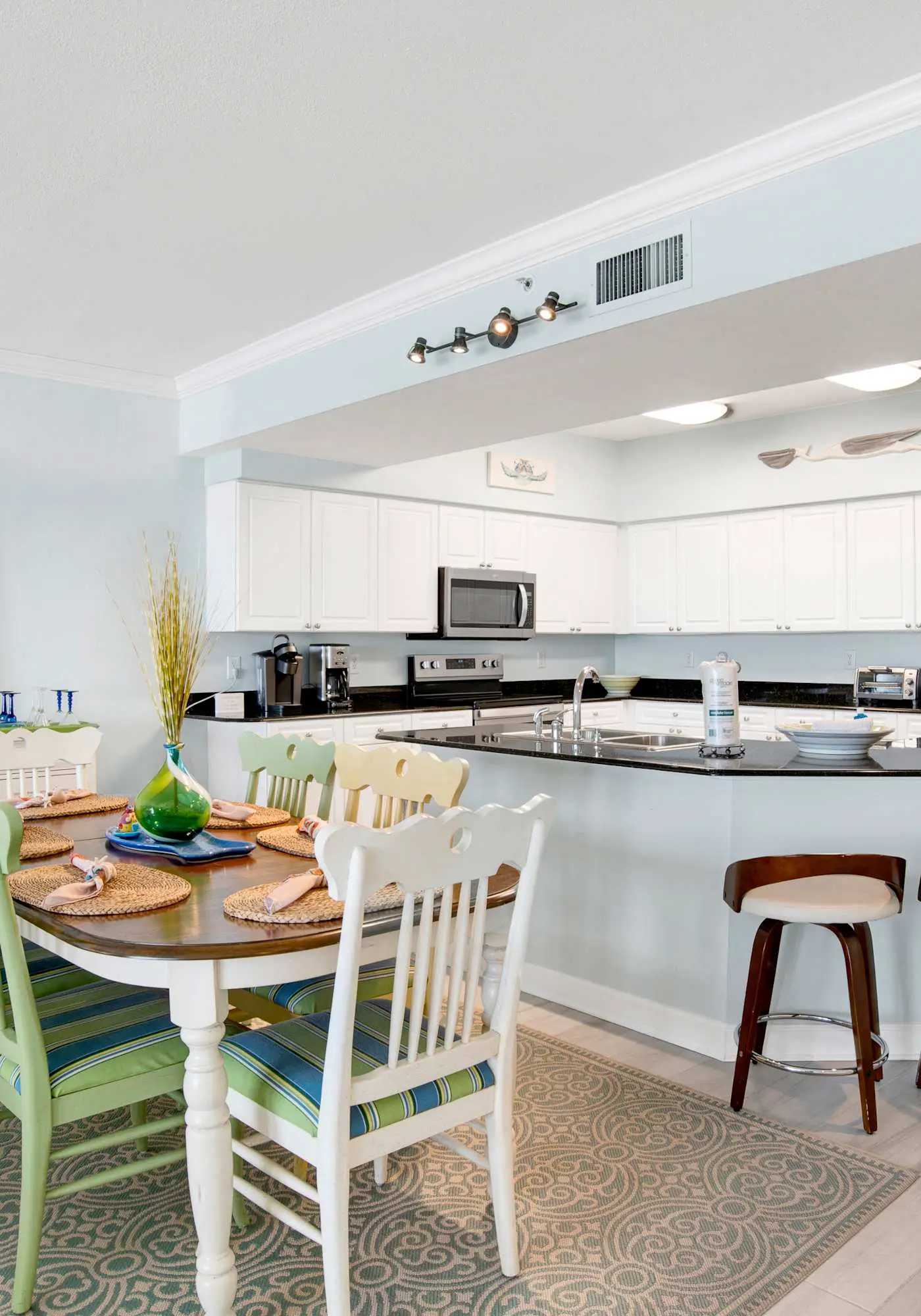 Upscale beachfront retreat w/private balcony, resort pool, sauna, & beach access