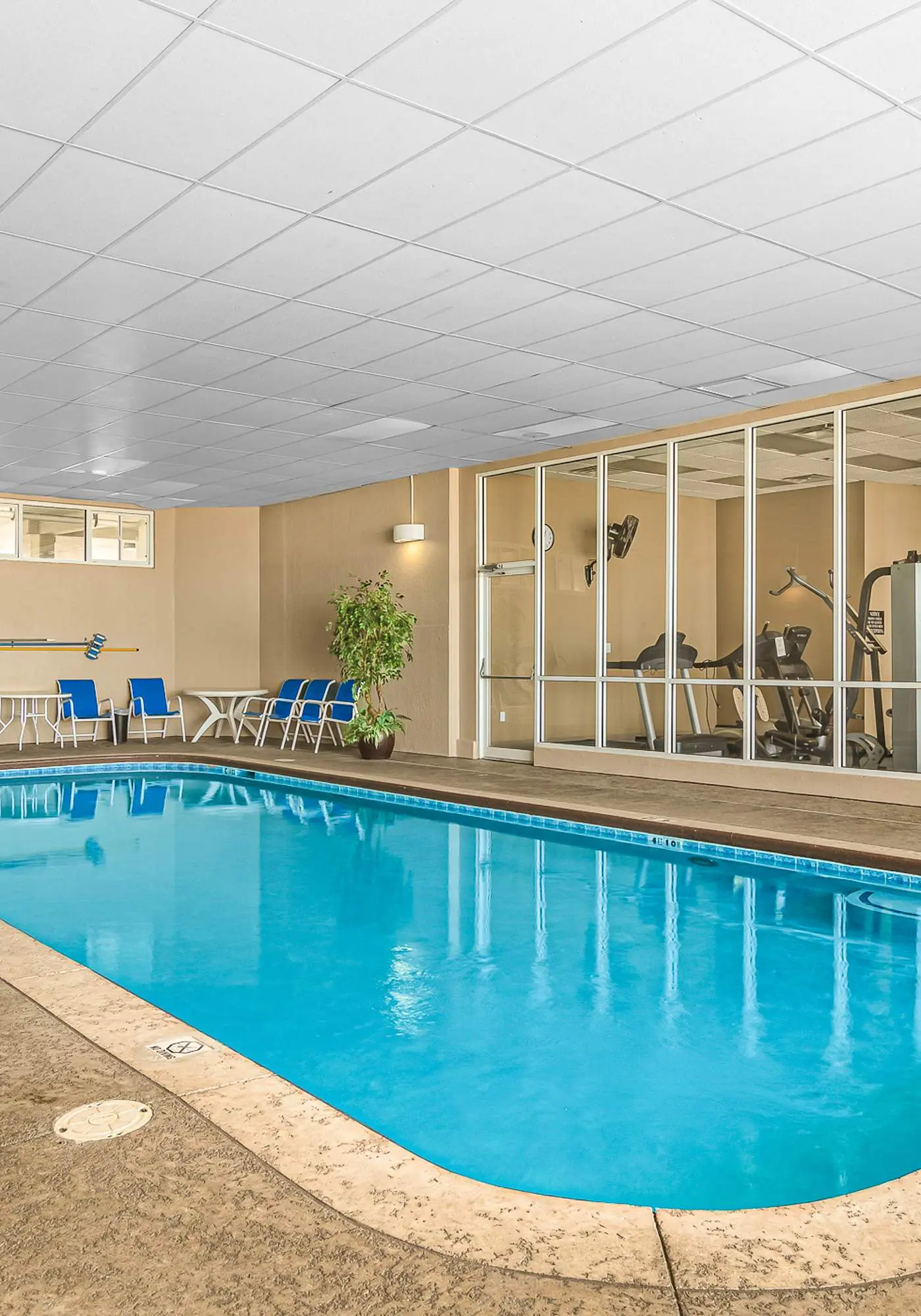 Upscale beachfront retreat w/private balcony, resort pool, sauna, & beach access