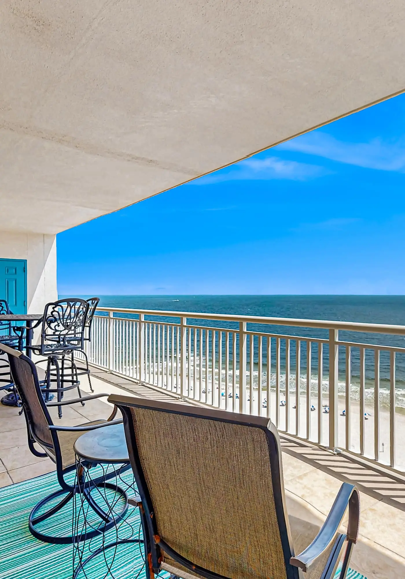 Upscale beachfront retreat w/private balcony, resort pool, sauna, & beach access