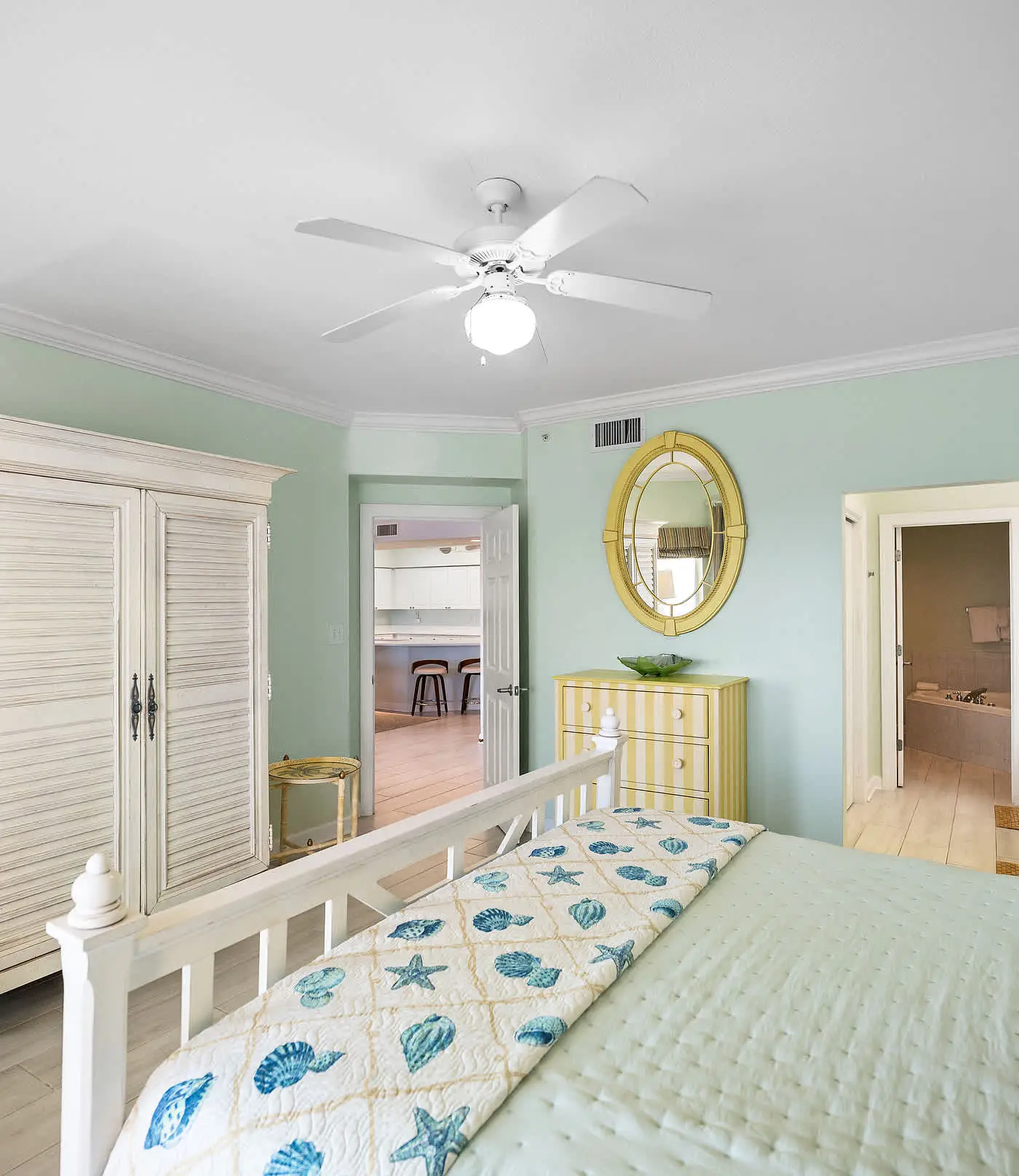 Upscale beachfront retreat w/private balcony, resort pool, sauna, & beach access