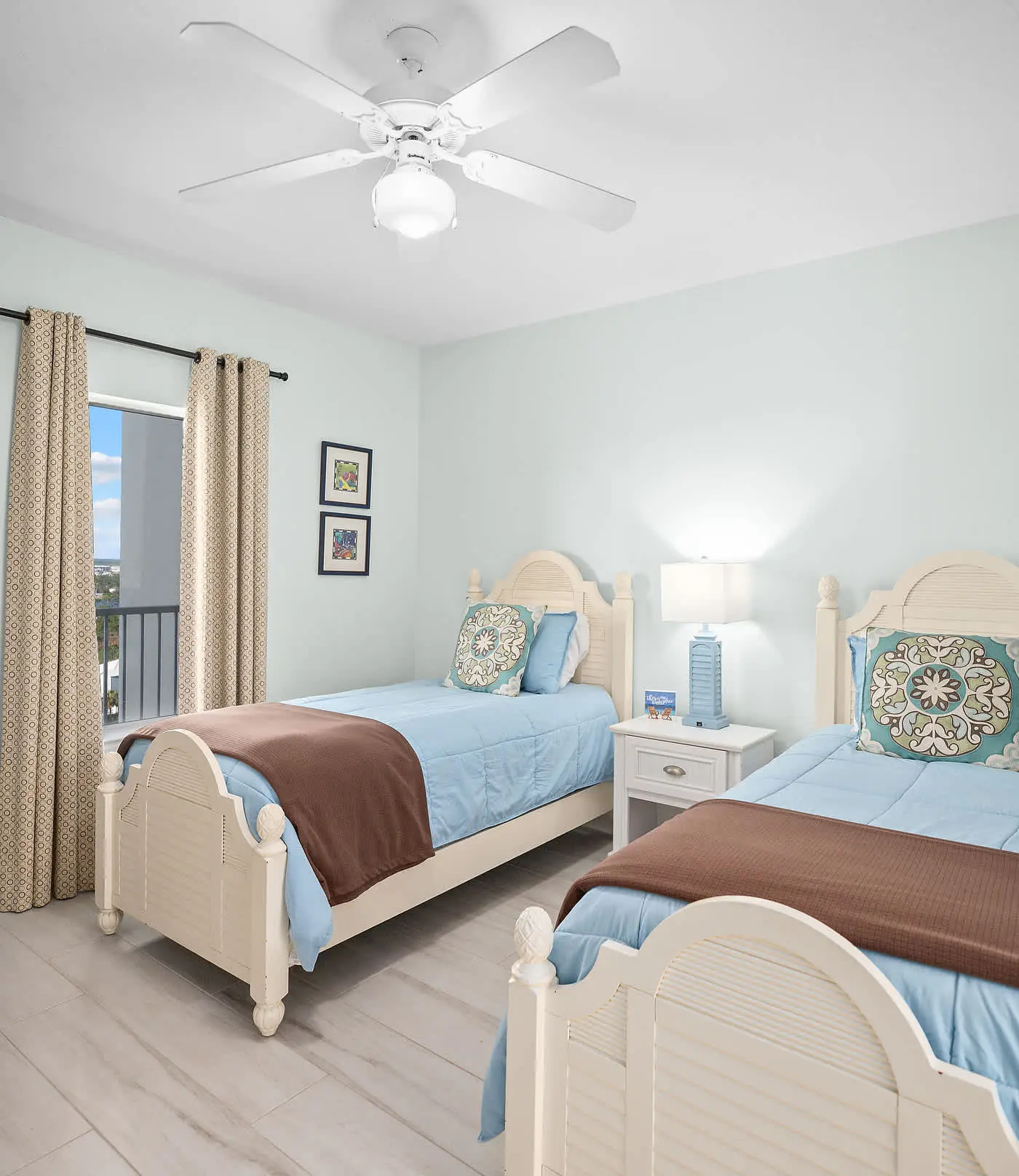 Upscale beachfront retreat w/private balcony, resort pool, sauna, & beach access