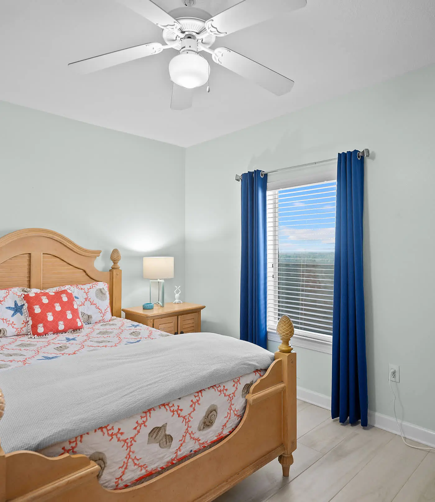 Upscale beachfront retreat w/private balcony, resort pool, sauna, & beach access