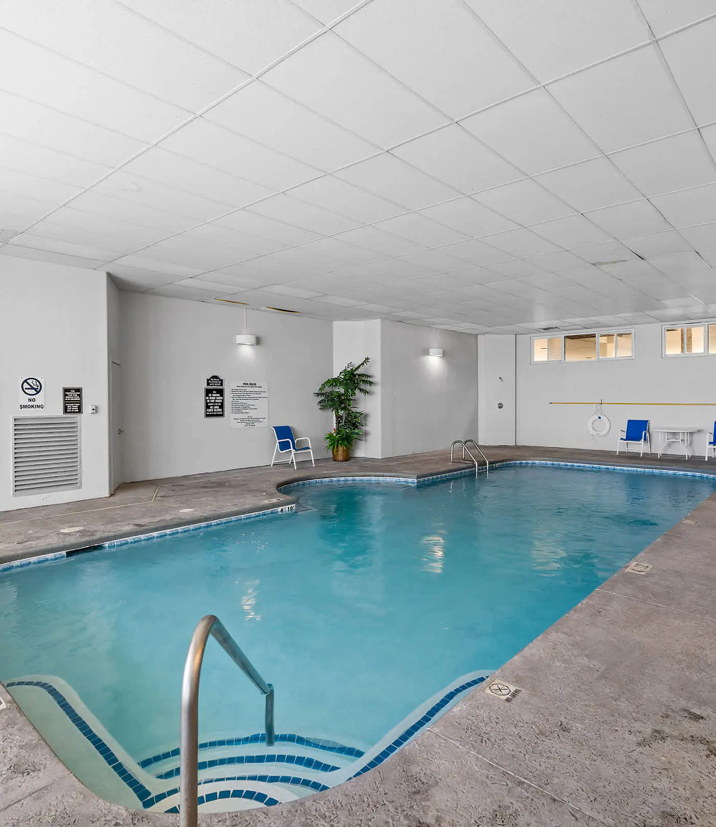 Upscale beachfront retreat w/private balcony, resort pool, sauna, & beach access