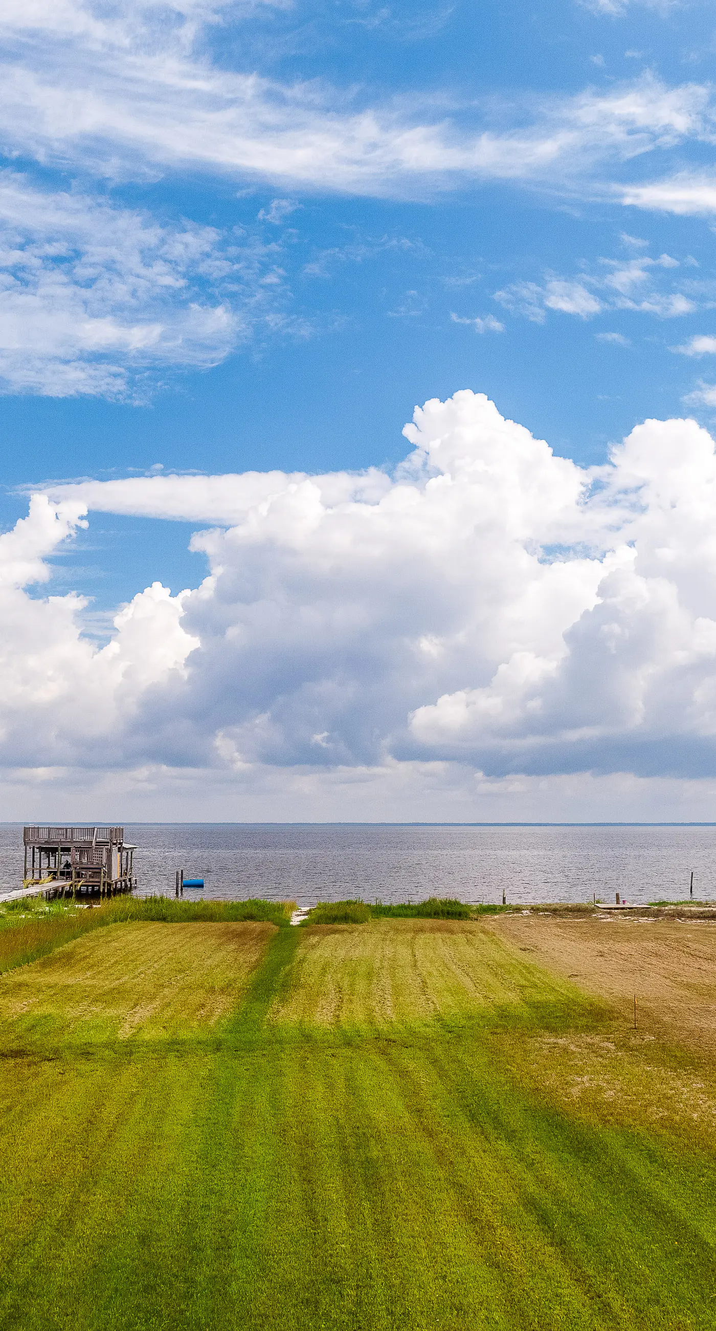 Bayfront home with beach access & breathtaking water views - dog-friendly