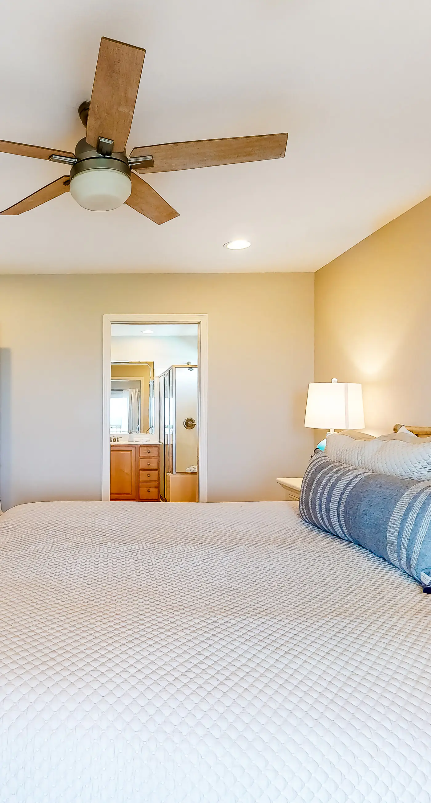 Bayfront home with beach access & breathtaking water views - dog-friendly