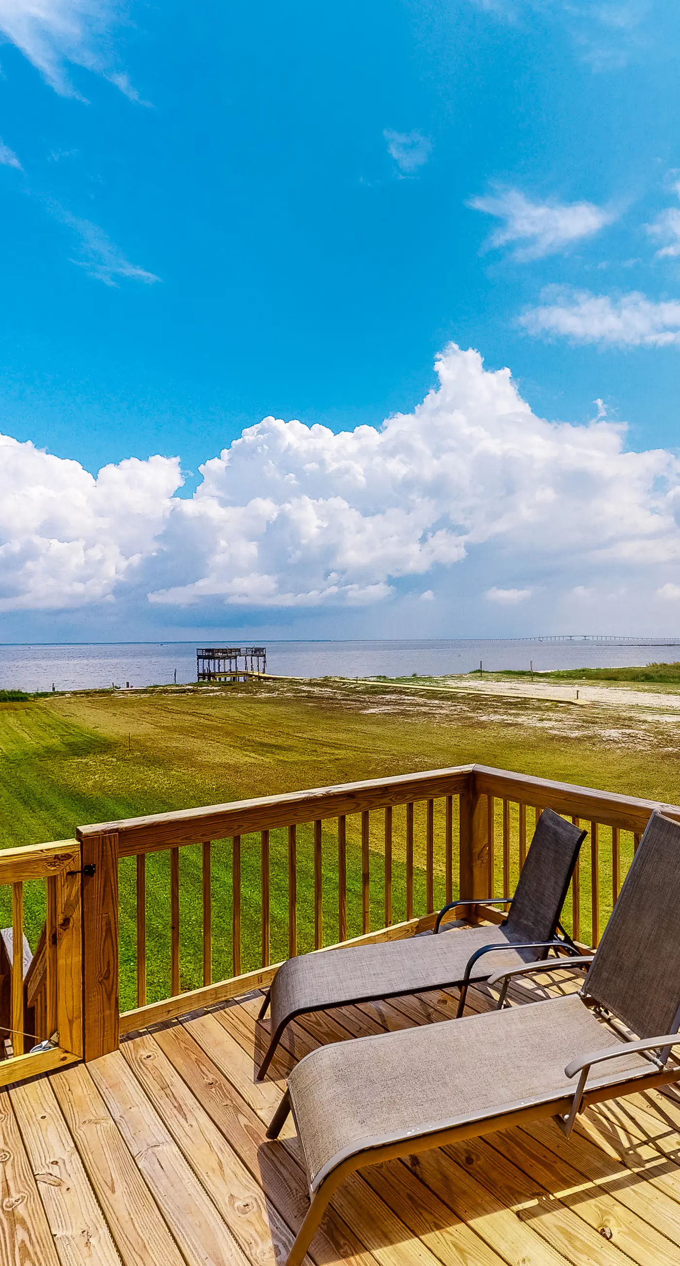 Bayfront home with beach access & breathtaking water views - dog-friendly