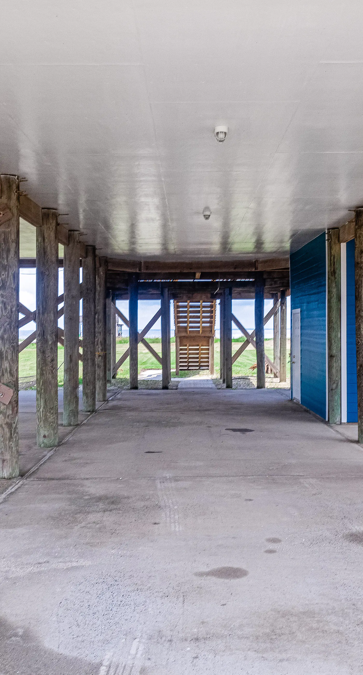 Bayfront home with beach access & breathtaking water views - dog-friendly