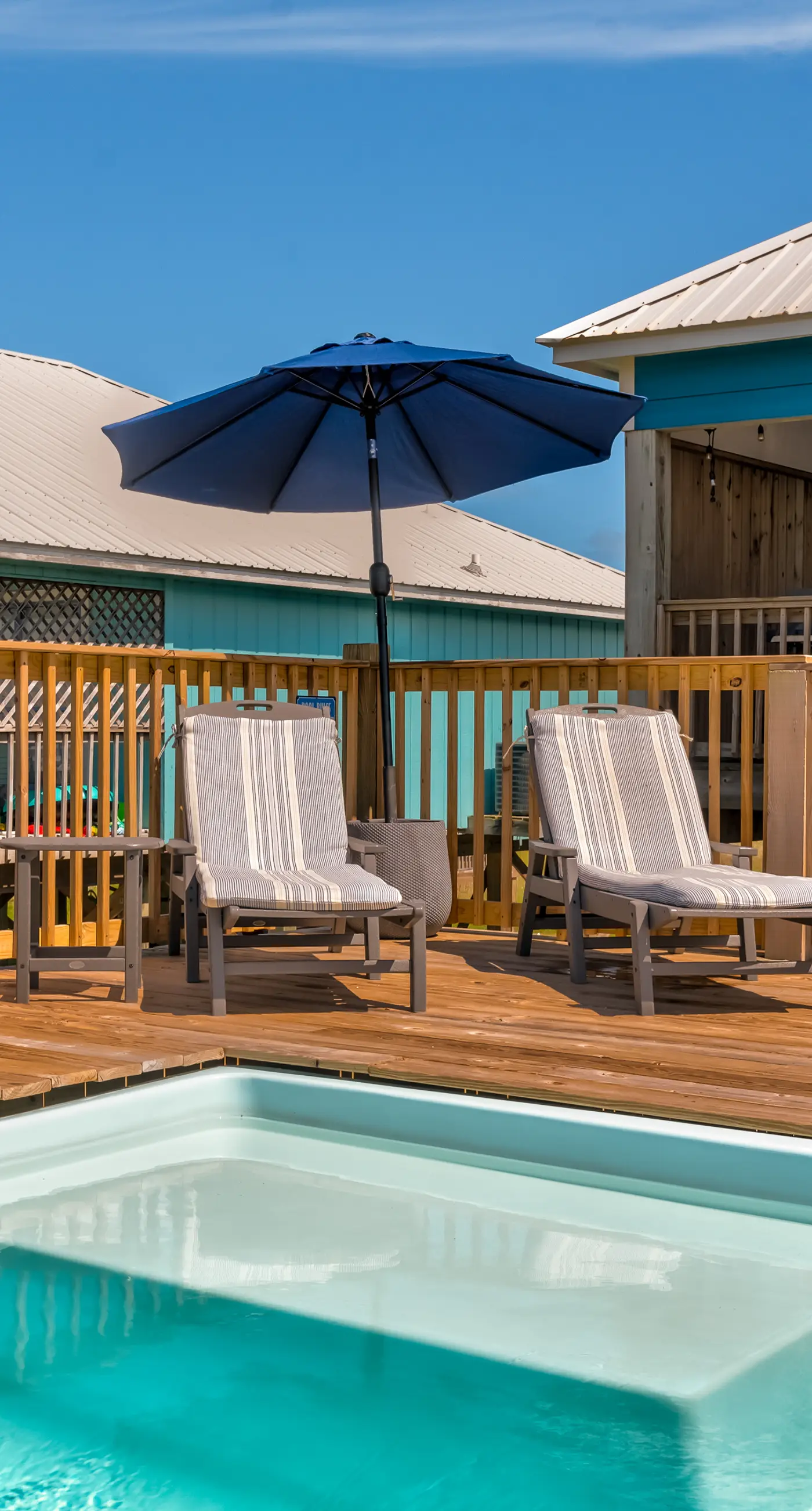 Bayfront home with beach access & breathtaking water views - dog-friendly