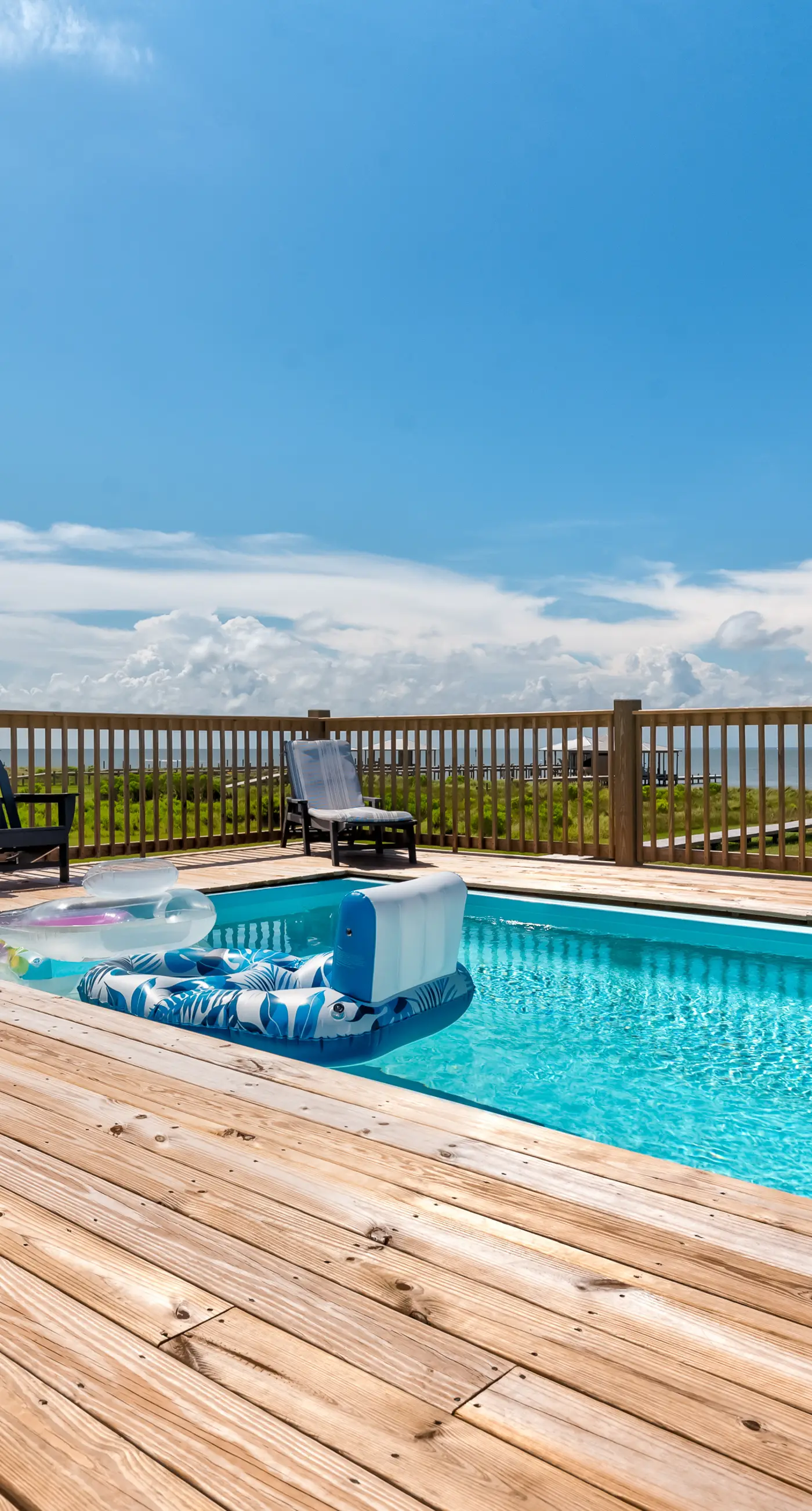 Bayfront home with beach access & breathtaking water views - dog-friendly