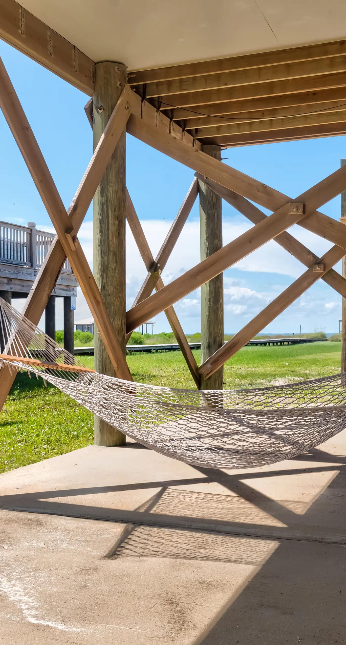 Bayfront home with beach access & breathtaking water views - dog-friendly
