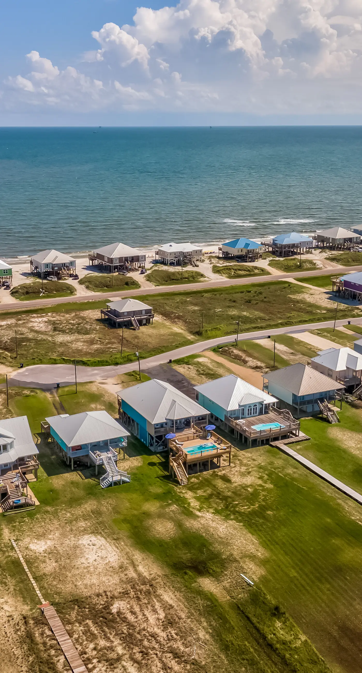 Bayfront home with beach access & breathtaking water views - dog-friendly