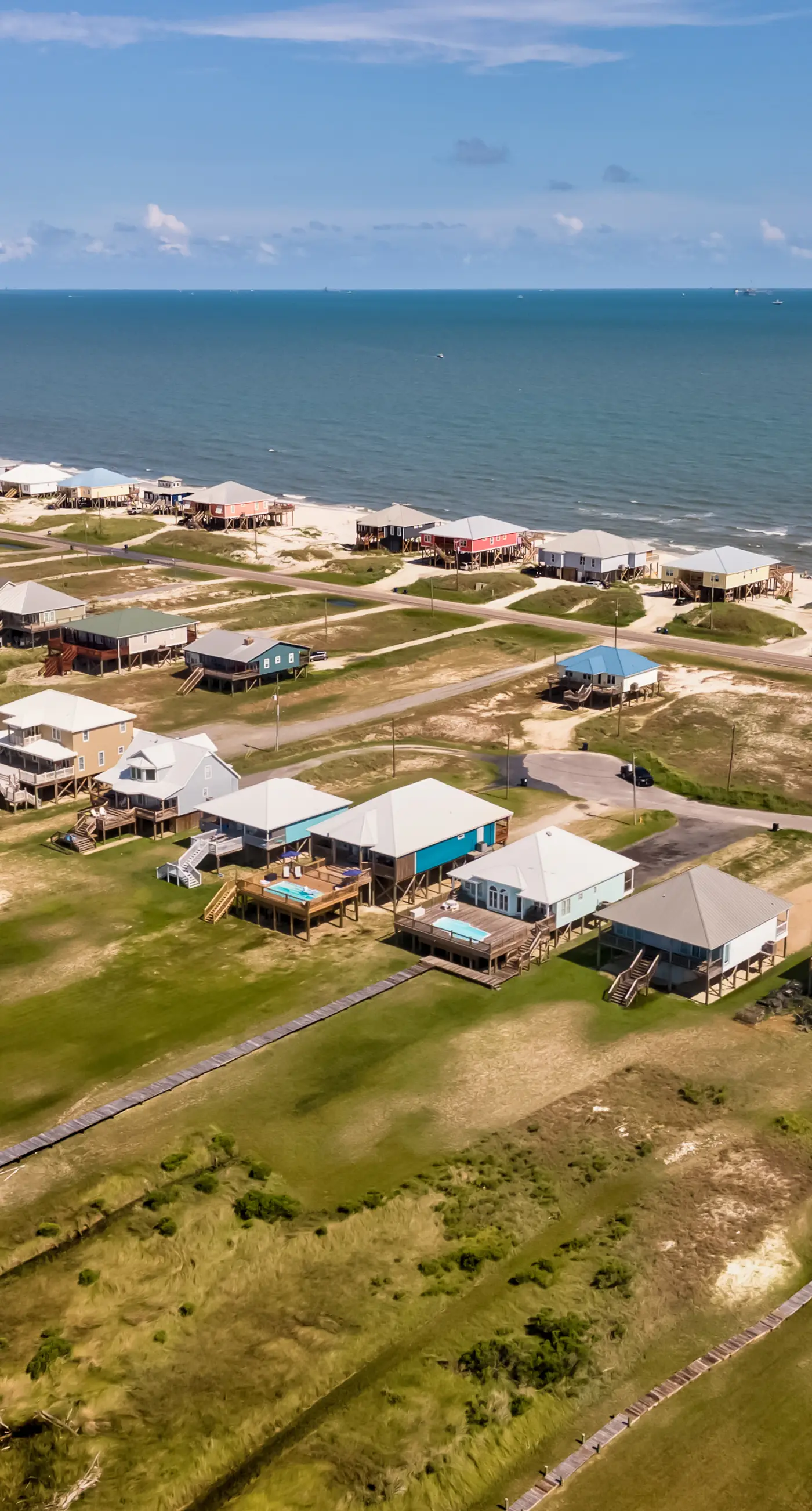 Bayfront home with beach access & breathtaking water views - dog-friendly