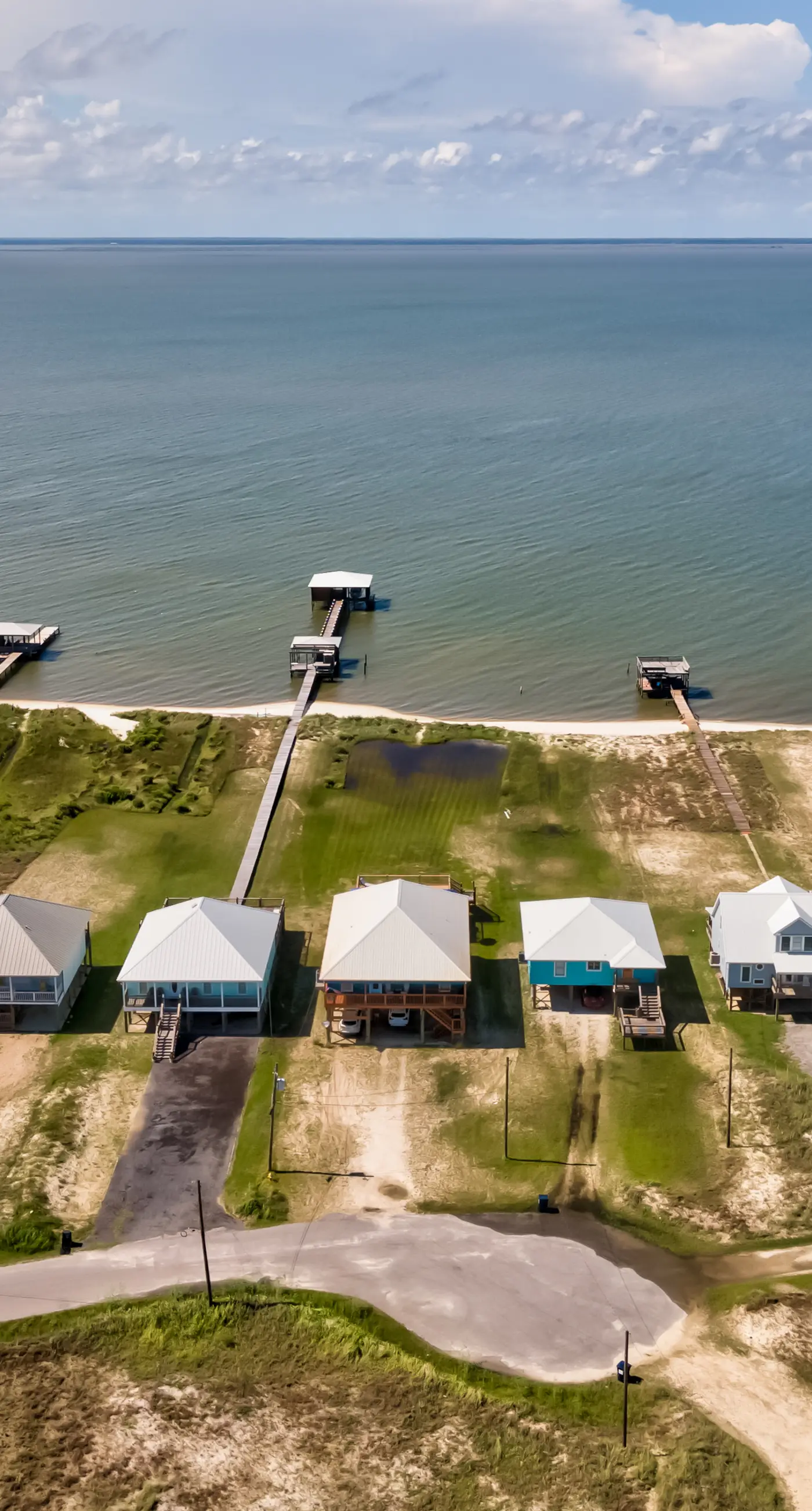 Bayfront home with beach access & breathtaking water views - dog-friendly
