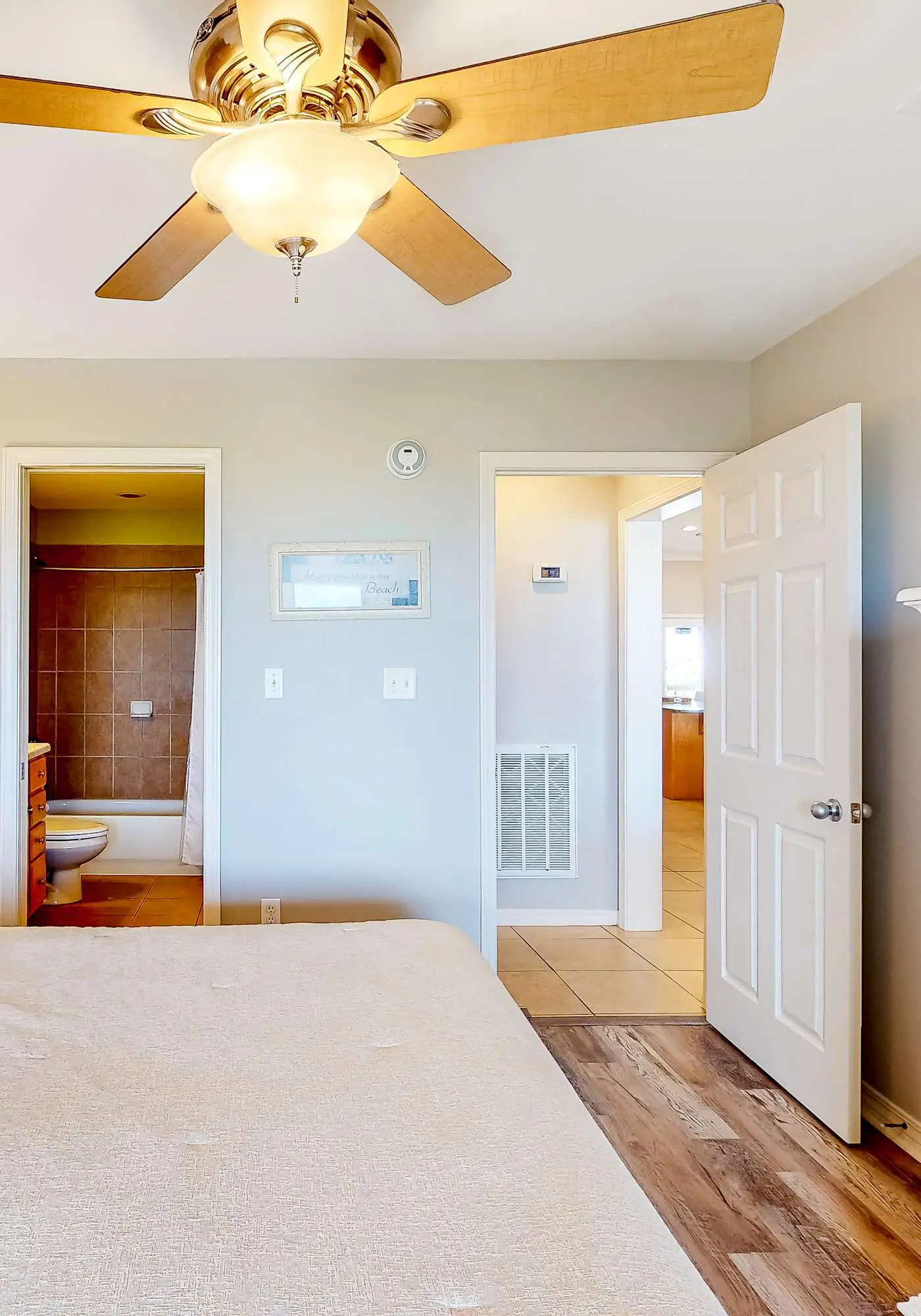 Bayfront home with beach access & breathtaking water views - dog-friendly
