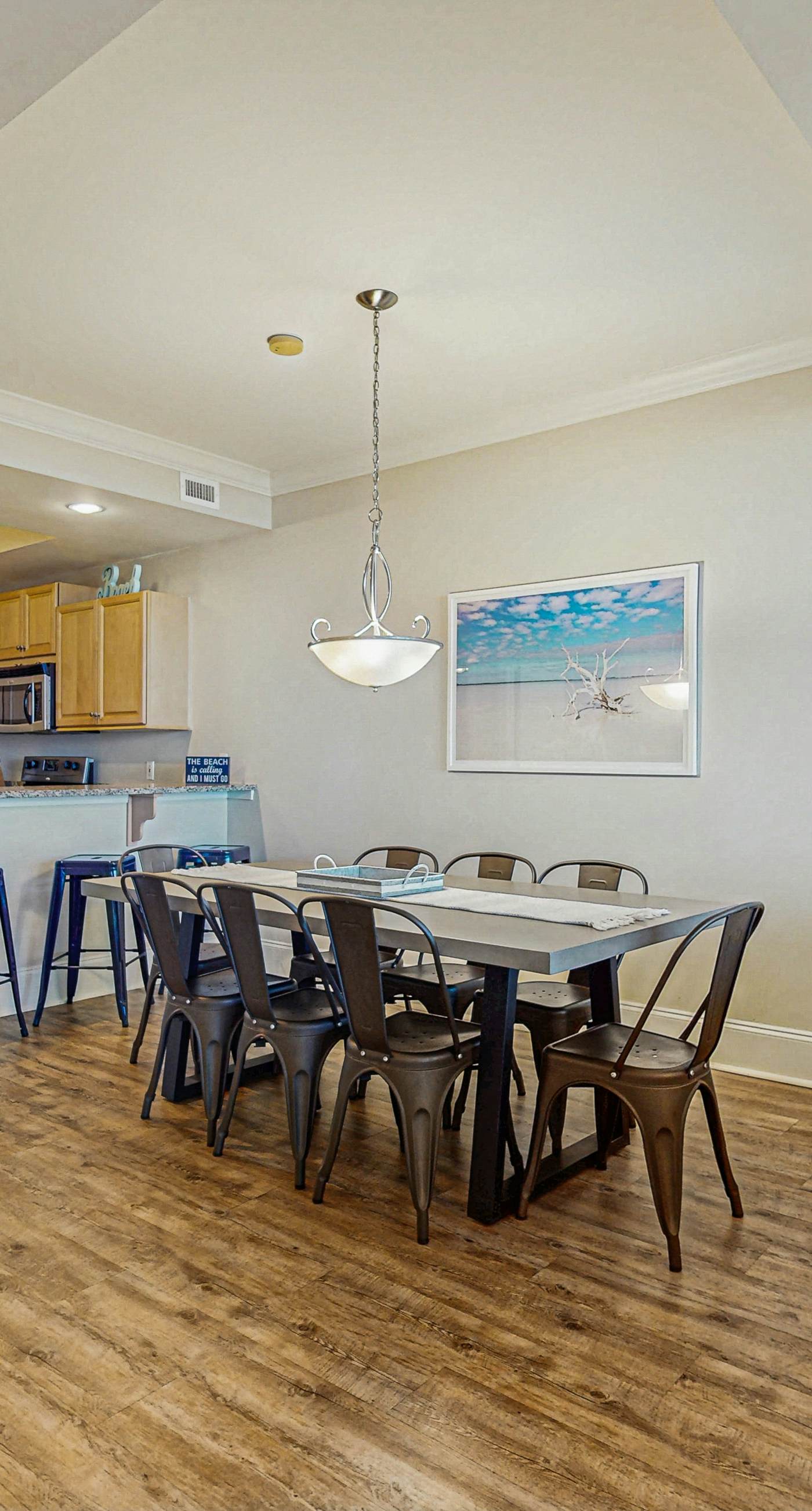 Lovely Gulf front condo w/shared sauna, hot tub, indoor pool, & stunning views