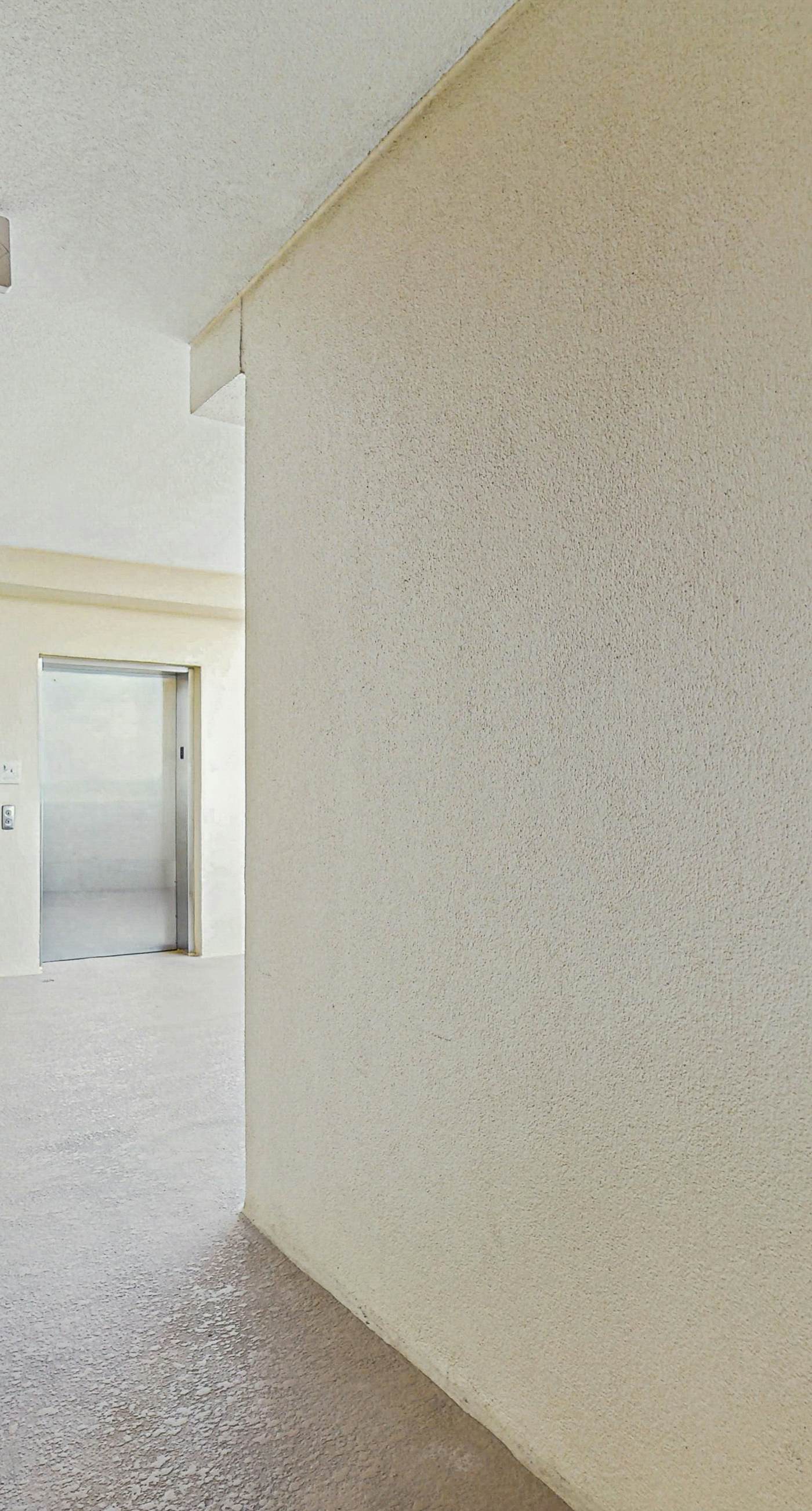 Lovely Gulf front condo w/shared sauna, hot tub, indoor pool, & stunning views