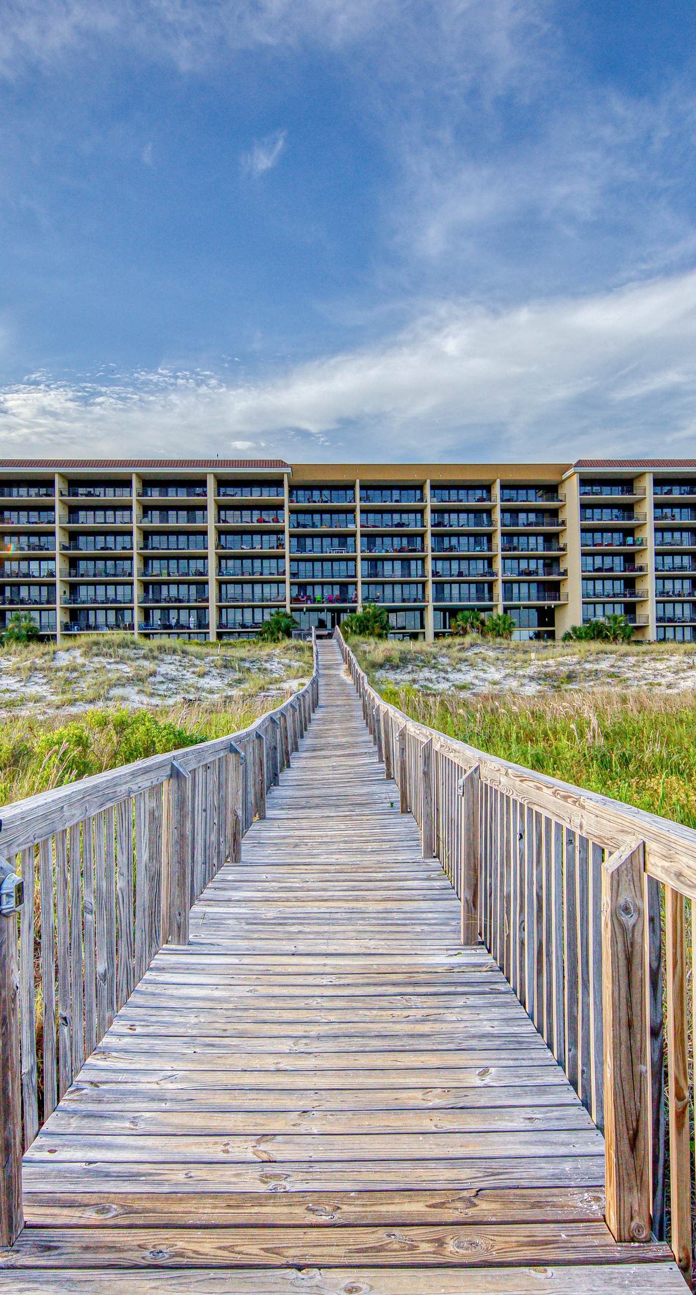 Lovely Gulf front condo w/shared sauna, hot tub, indoor pool, & stunning views