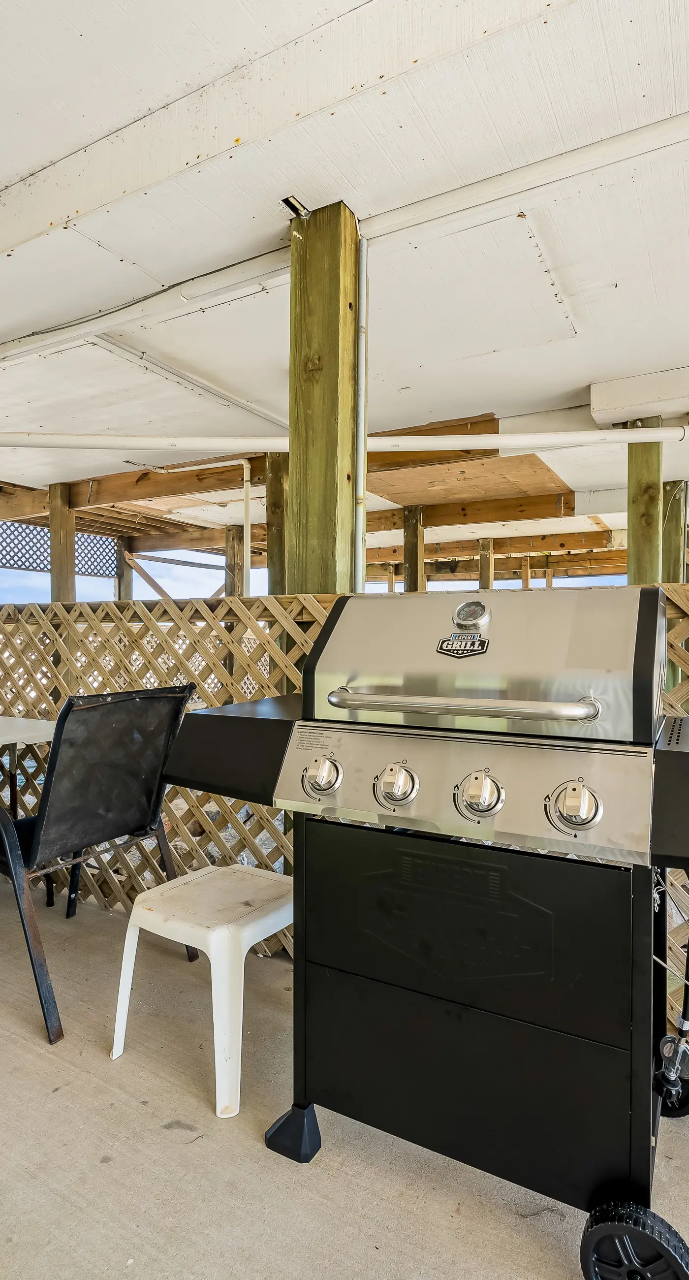 Dog-friendly beach house w/ stunning water views, wrap-around decks & a loft
