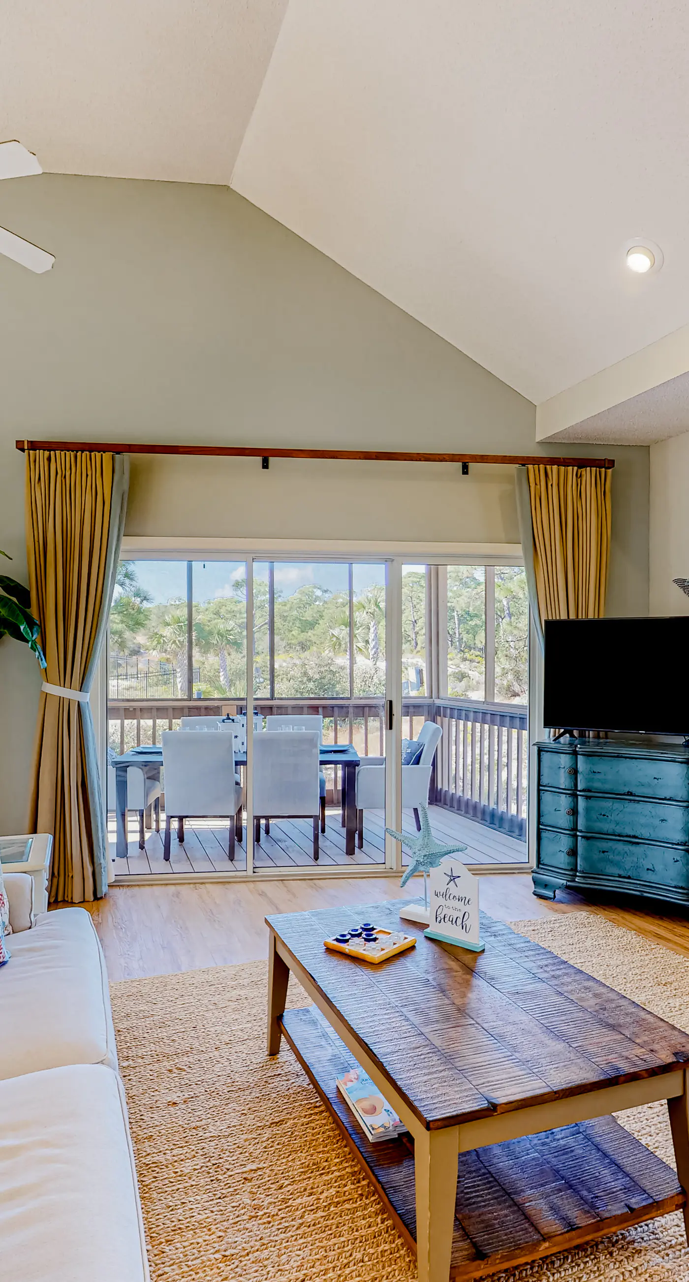 Easy beach access, dog-friendly island home with private hot tub & shared pool