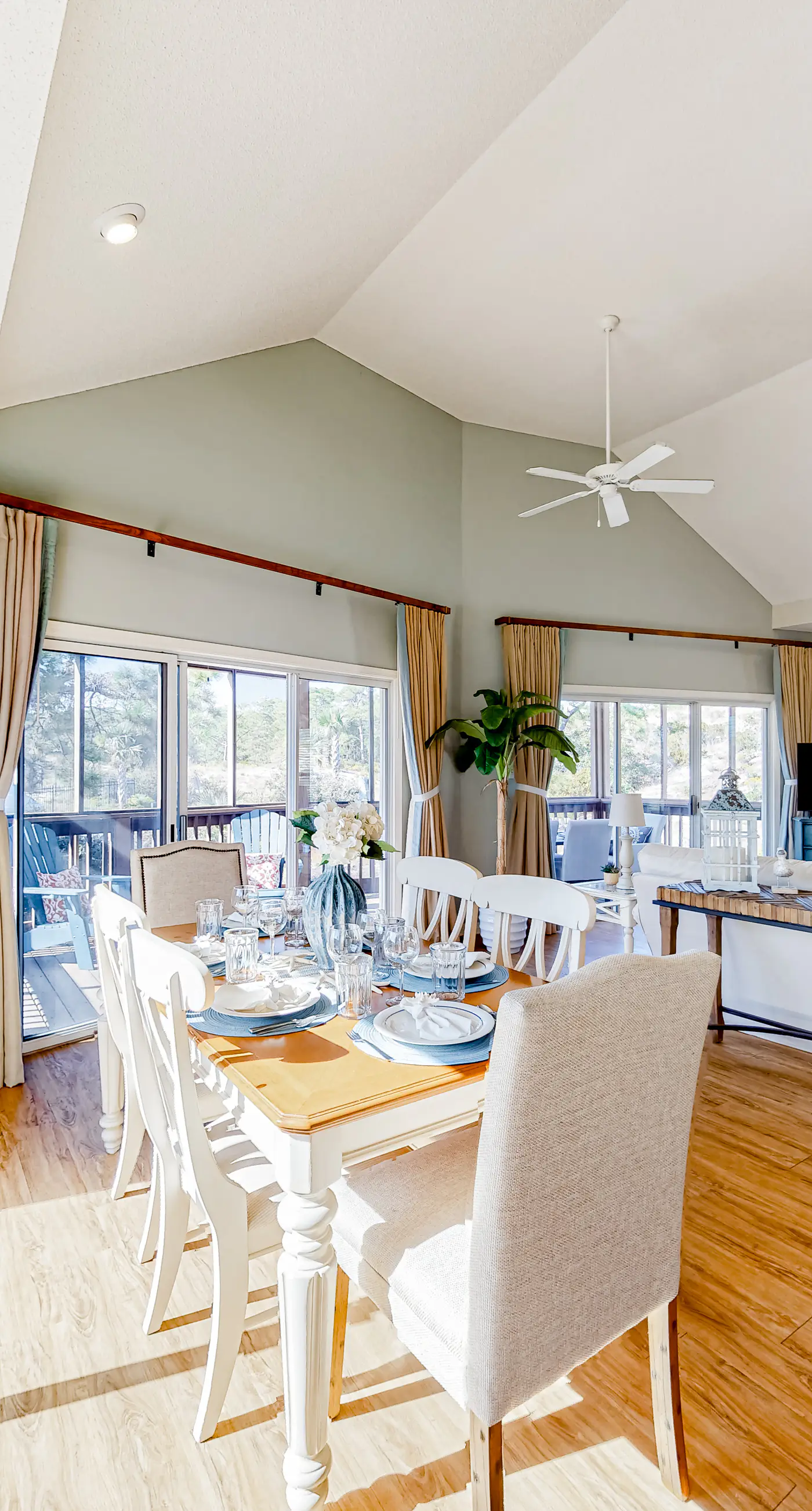 Easy beach access, dog-friendly island home with private hot tub & shared pool