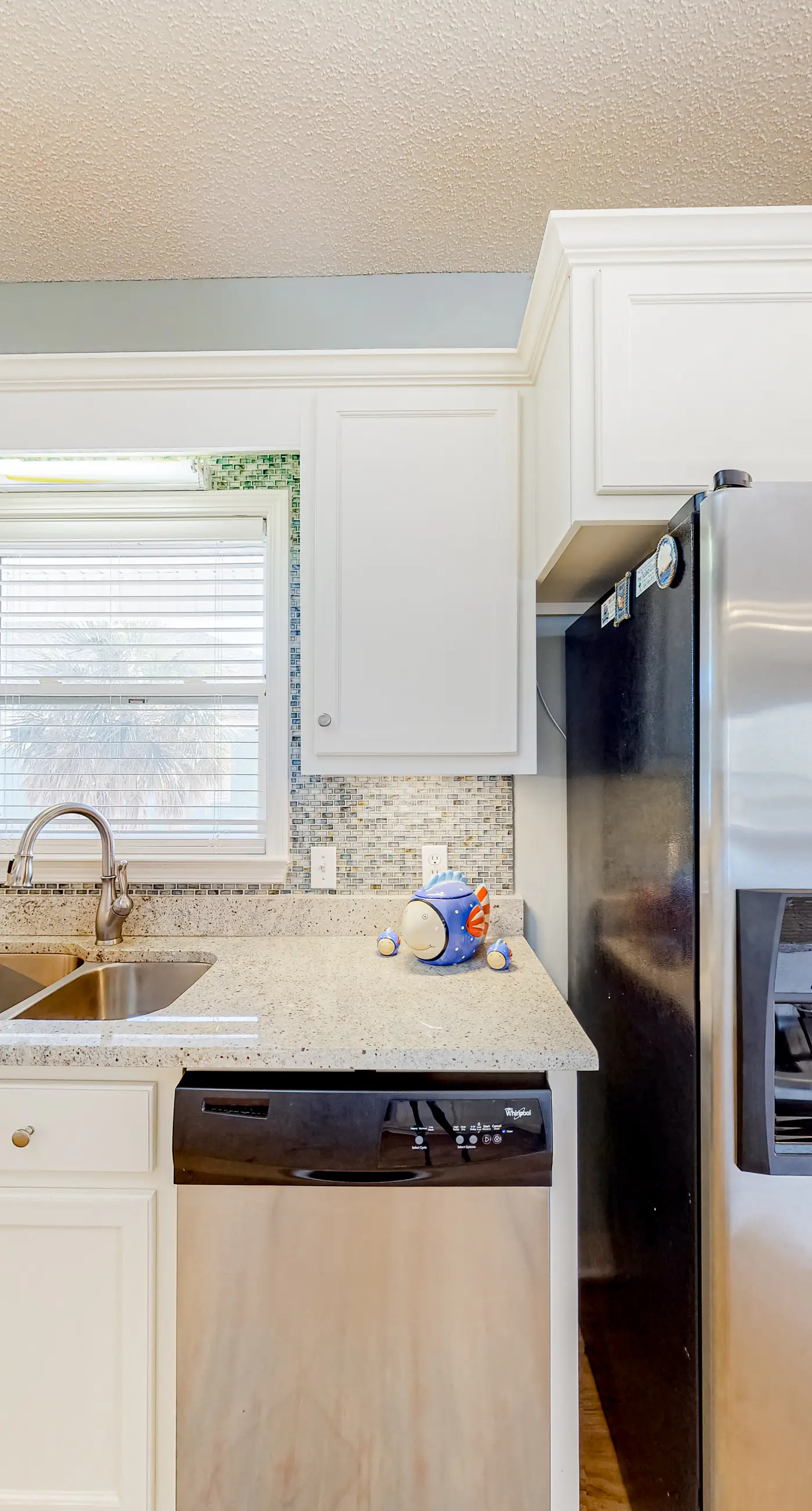 Easy beach access, dog-friendly island home with private hot tub & shared pool