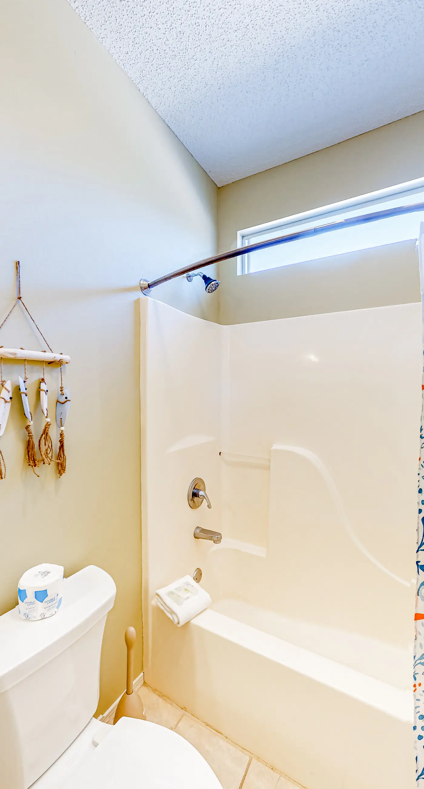 Easy beach access, dog-friendly island home with private hot tub & shared pool