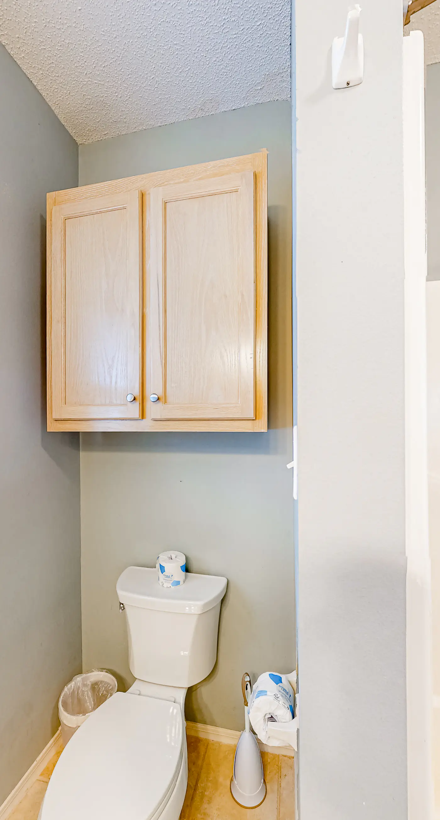 Easy beach access, dog-friendly island home with private hot tub & shared pool