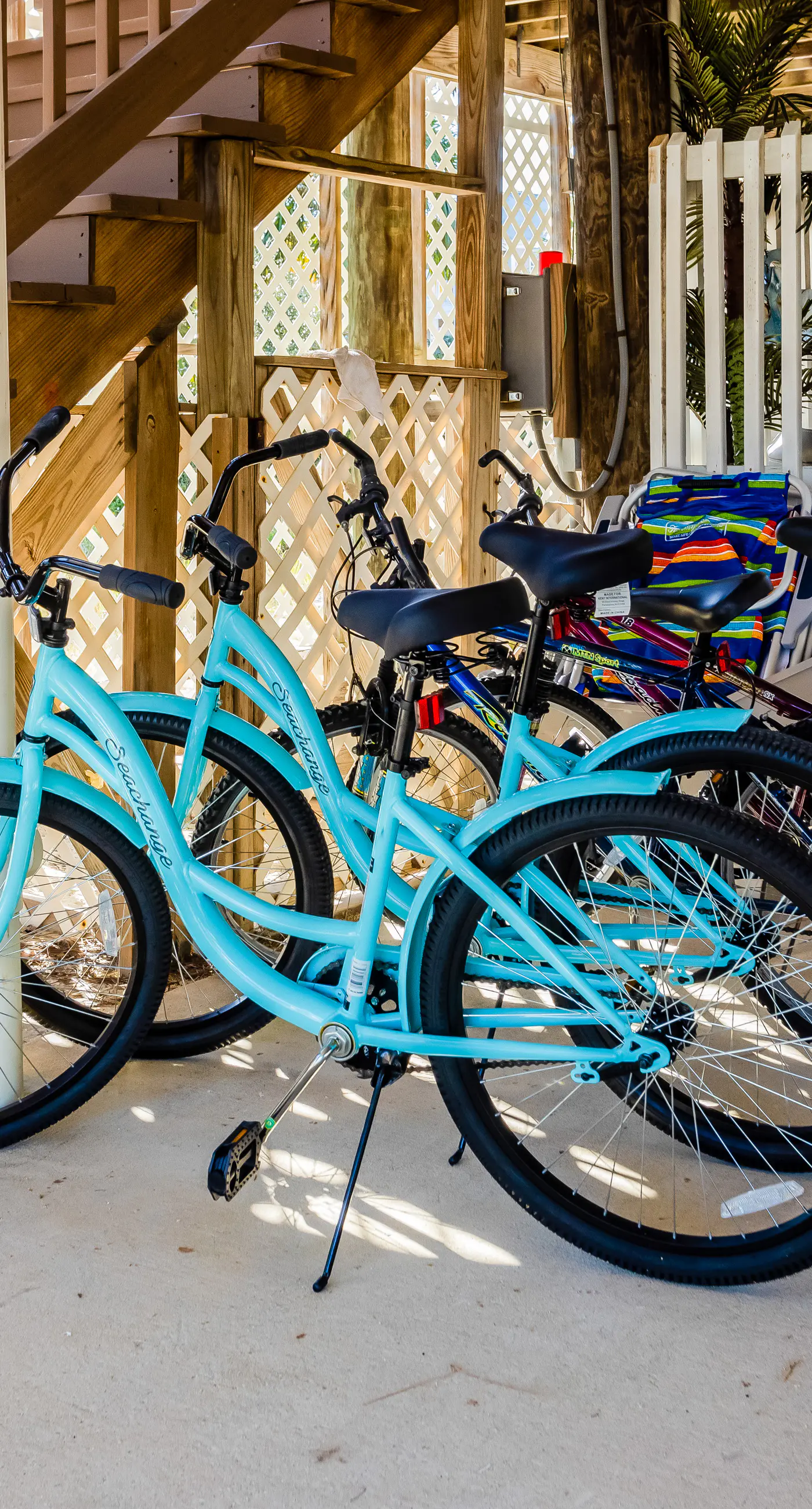 Easy beach access, dog-friendly island home with private hot tub & shared pool