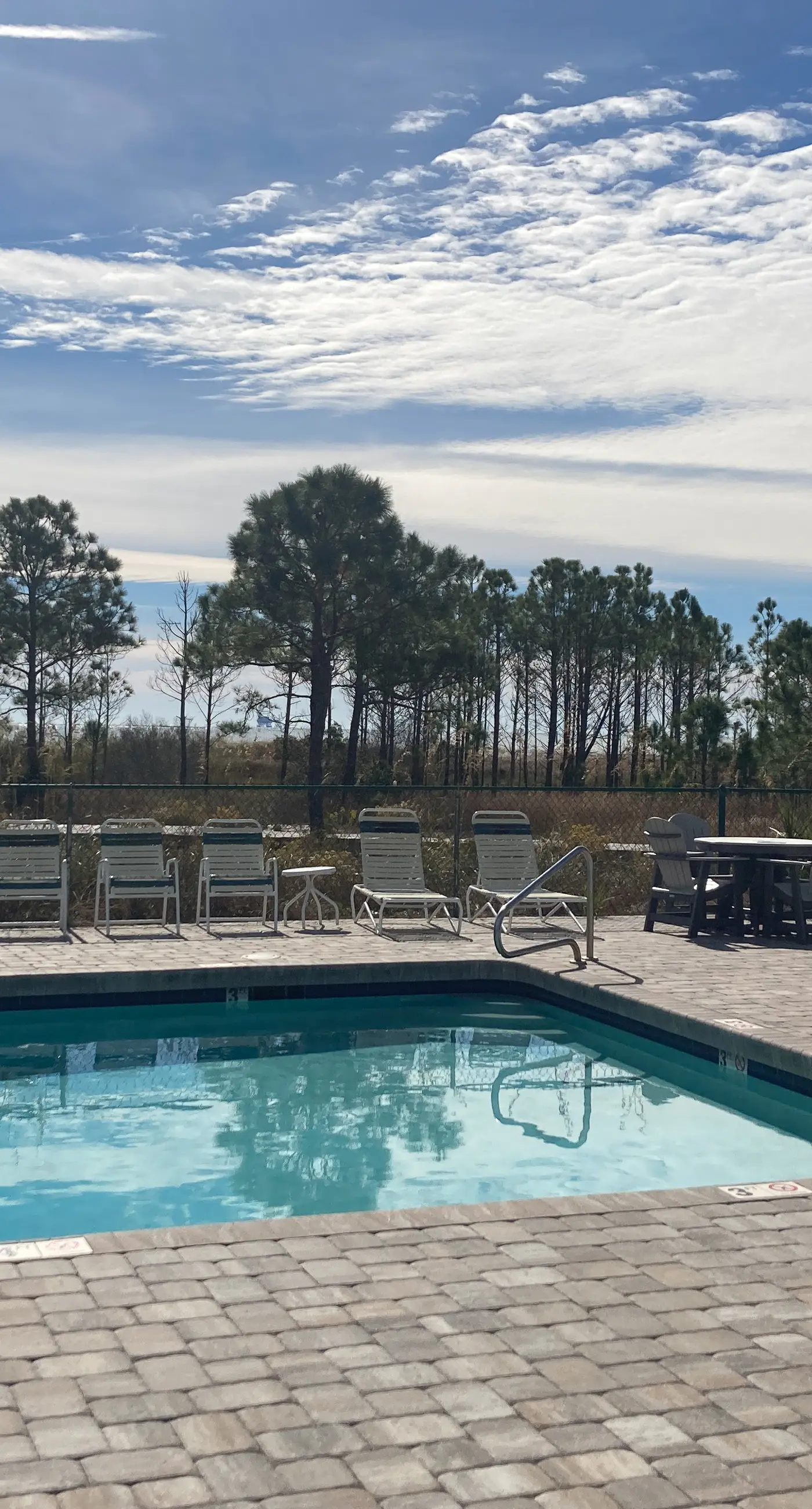 Easy beach access, dog-friendly island home with private hot tub & shared pool