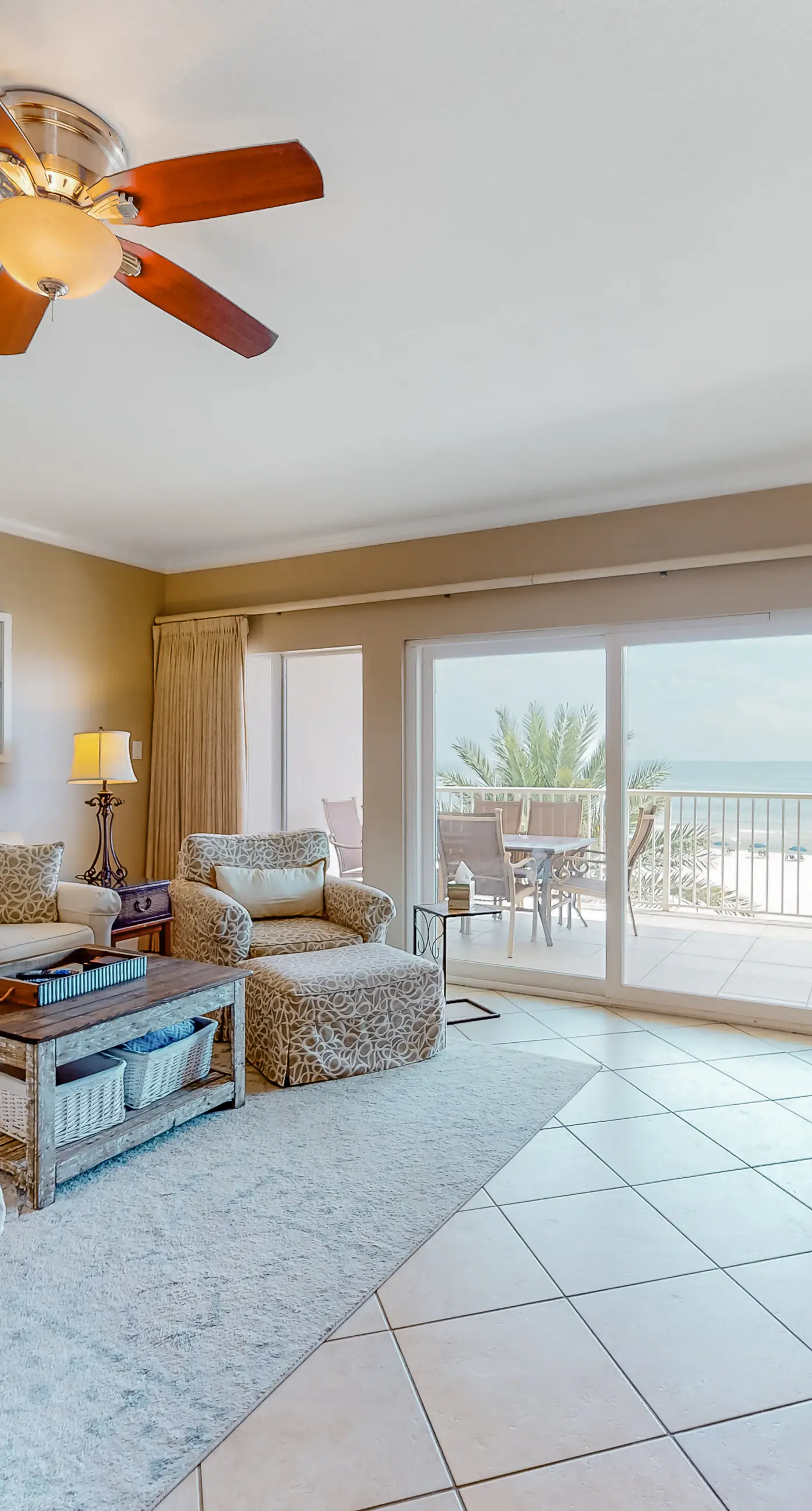 Beachfront condo with Gulf views, indoor & outdoor pools, gym & sauna