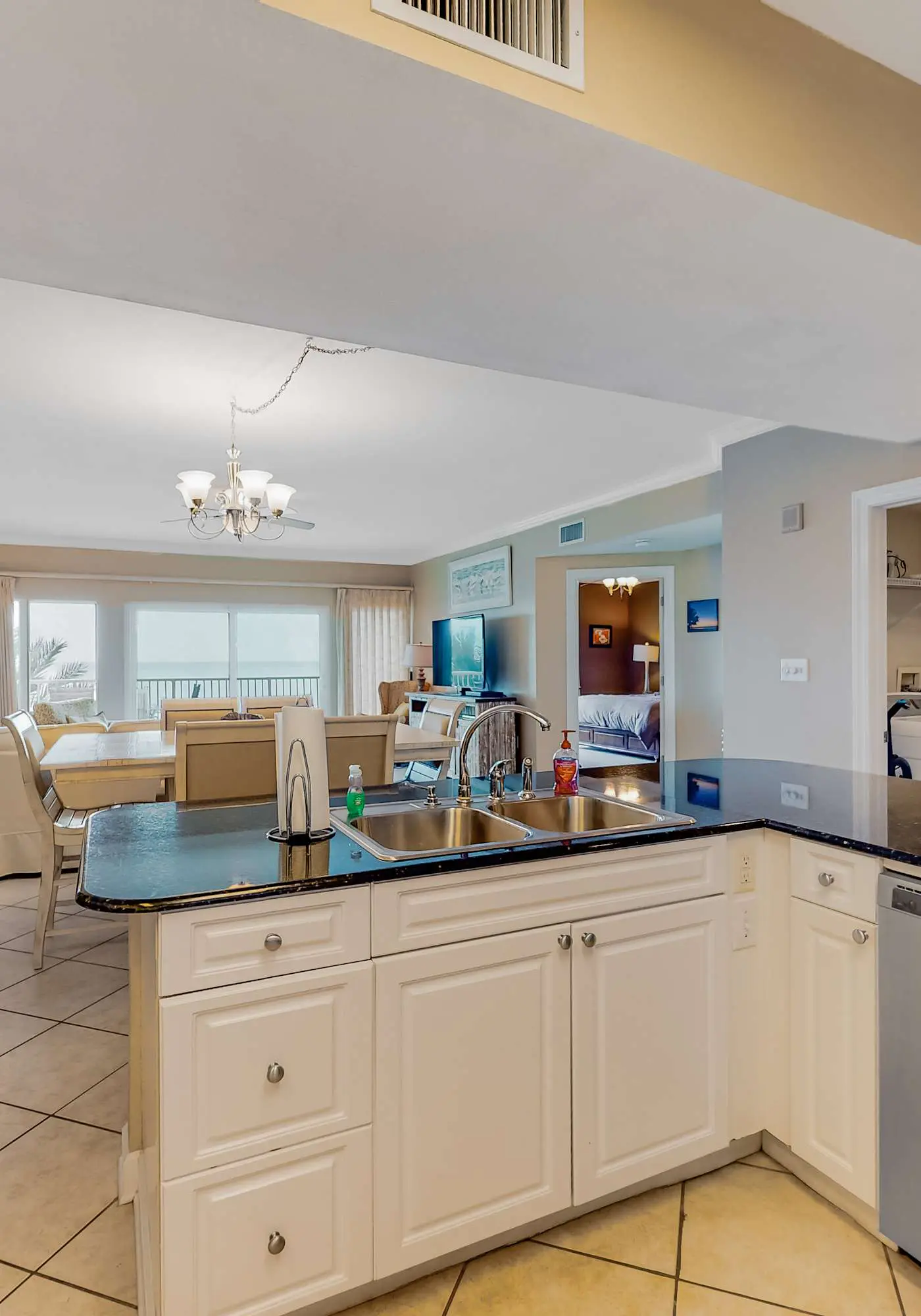 Beachfront condo with Gulf views, indoor & outdoor pools, gym & sauna