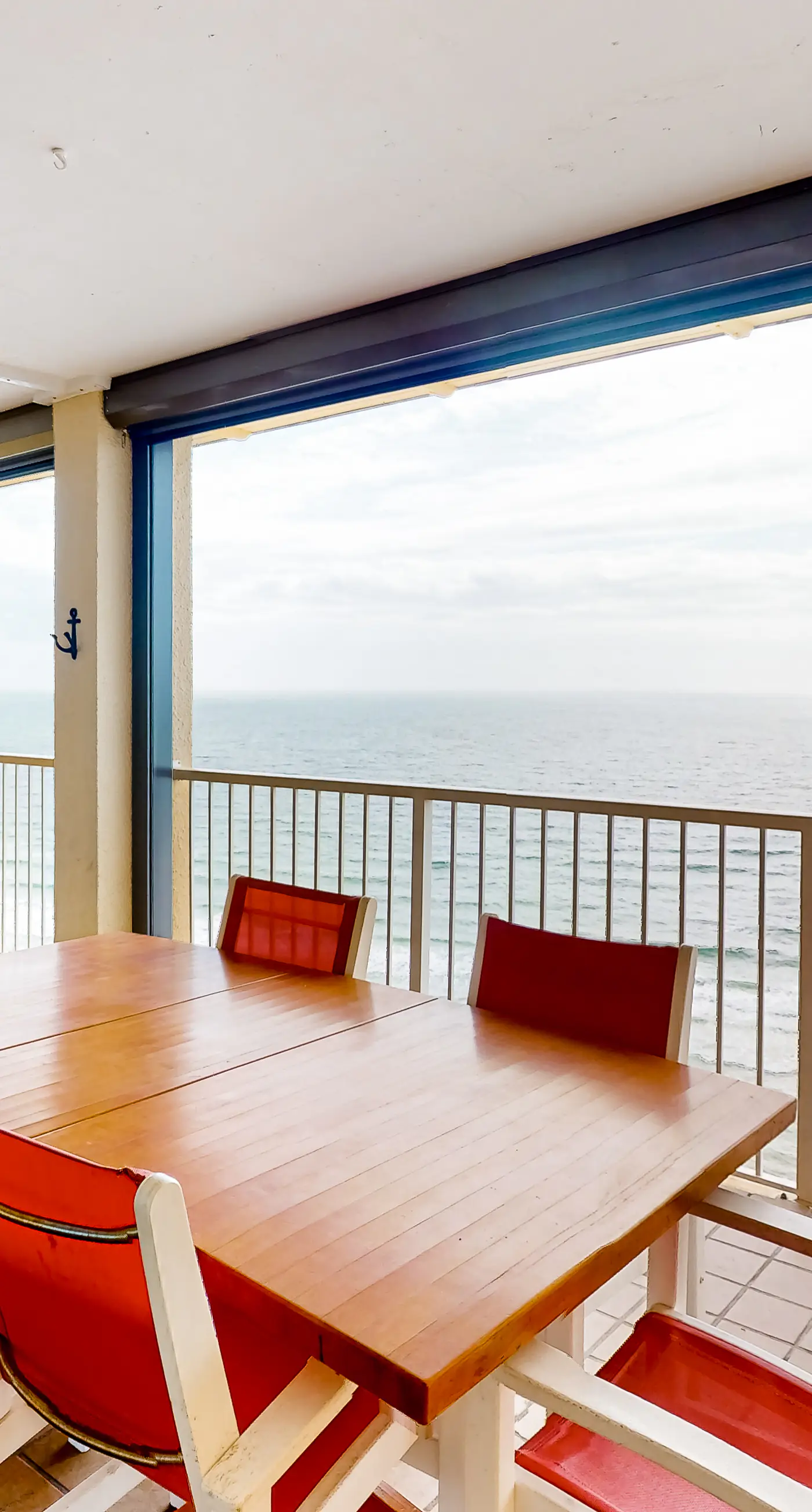 Gulf-front getaway with pool, hot tub, athletic courts & central AC