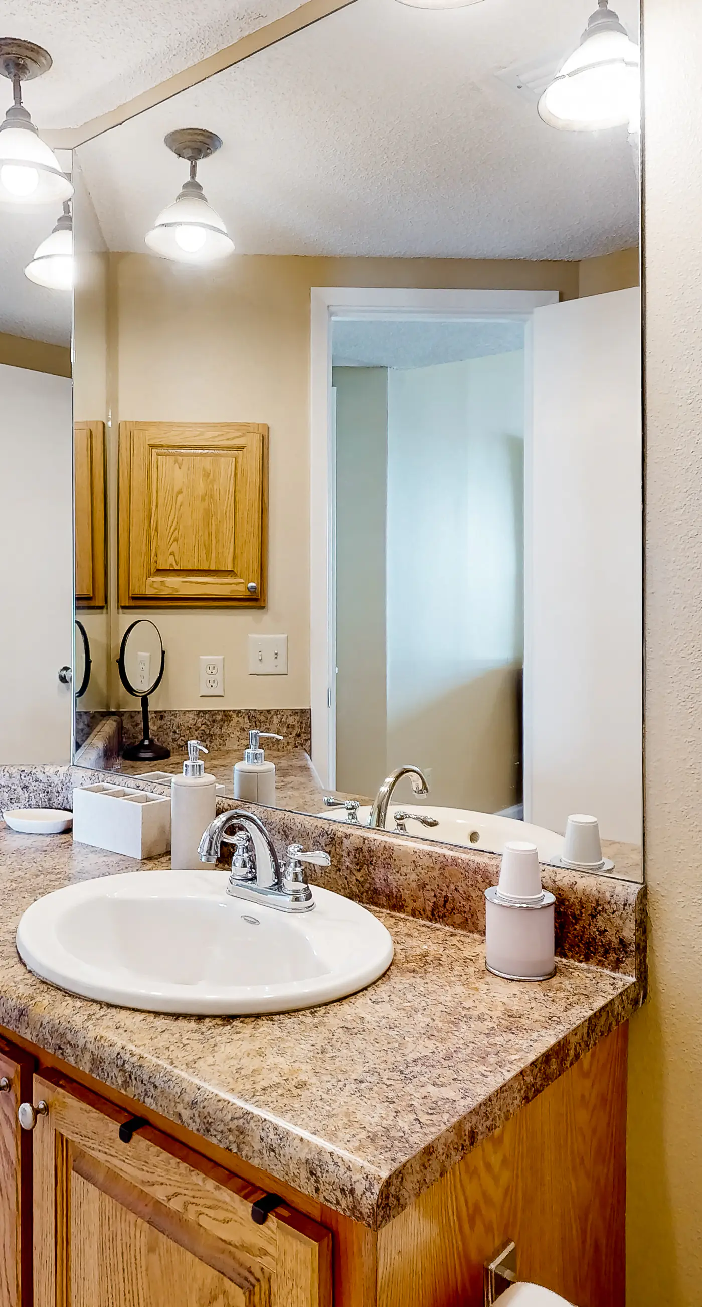 Gulf-front getaway with pool, hot tub, athletic courts & central AC