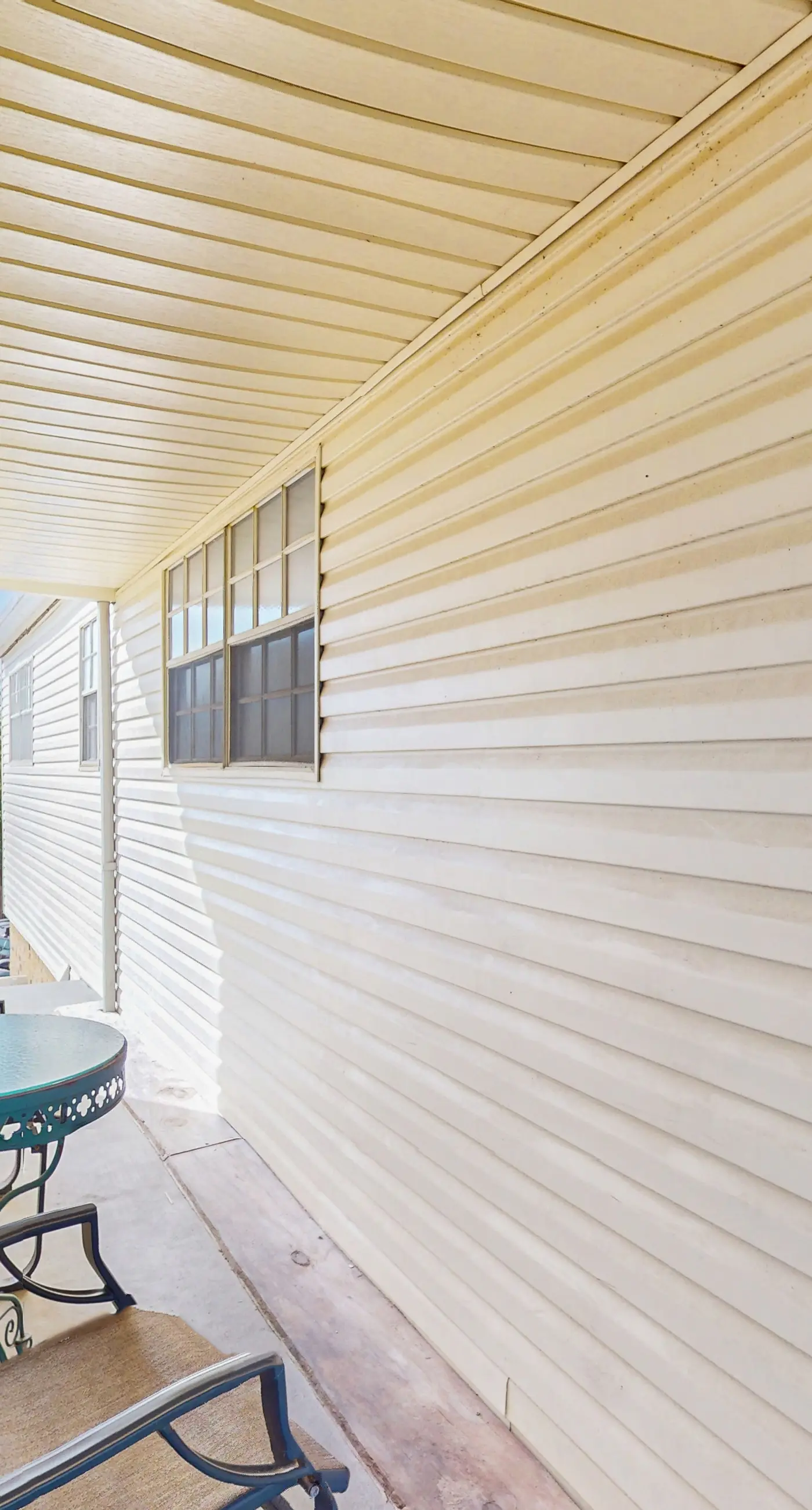 Family-friendly, beachfront getaway with a stainless kitchen & shared pool