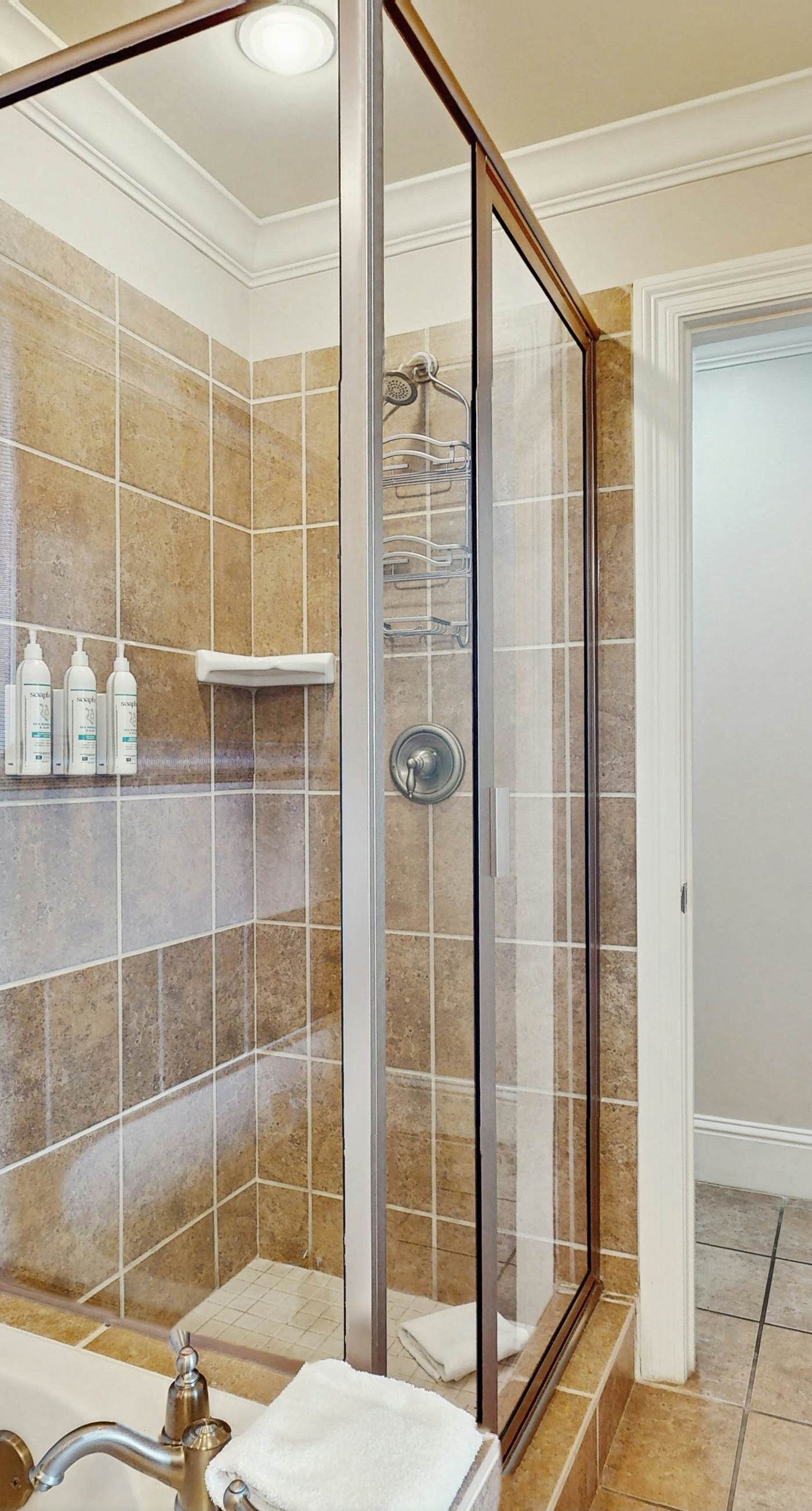 Bright & beachy waterfront condo with pools, tennis, gym, spacious balcony & W/D