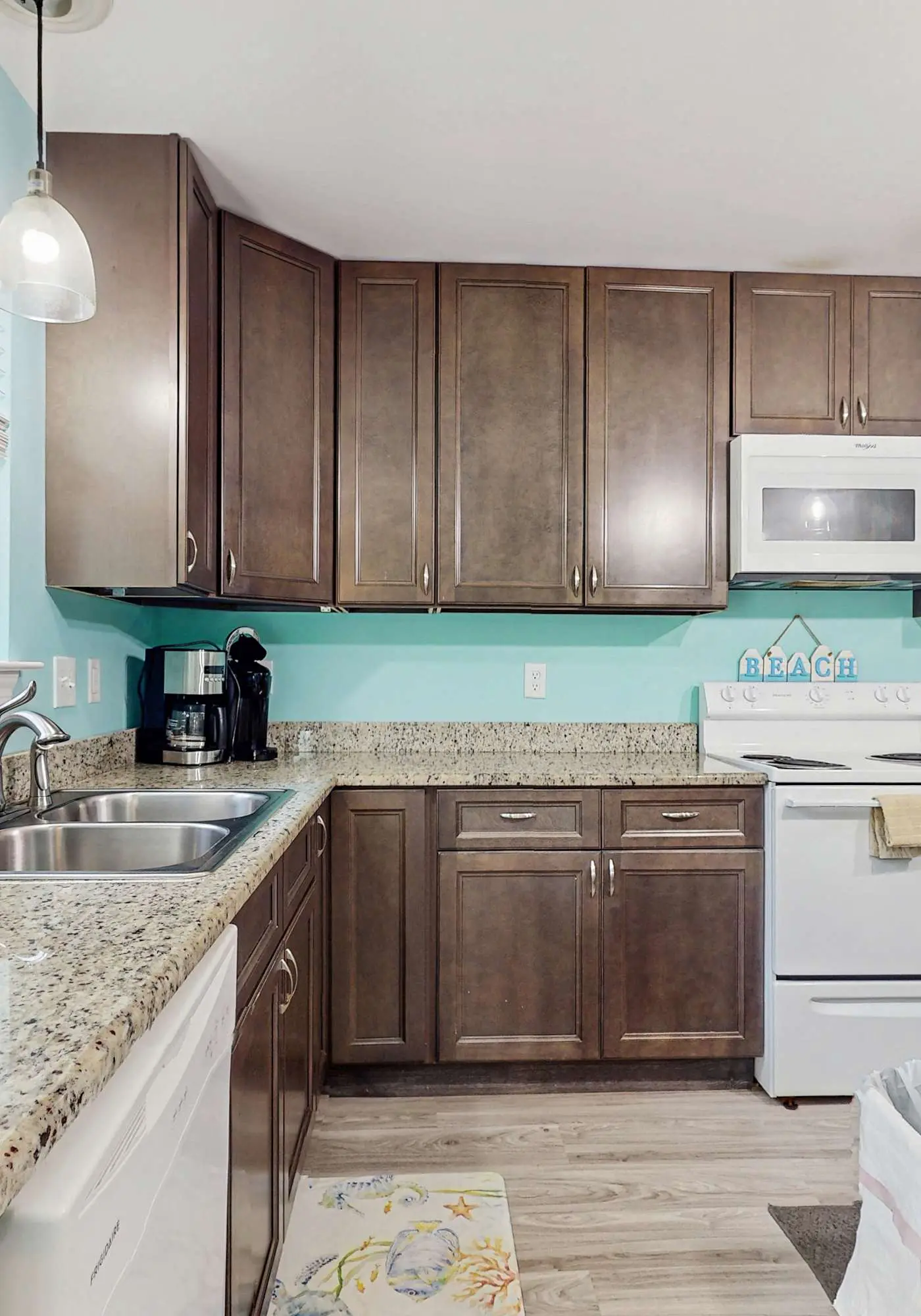Island Home With Spacious Deck, Lower Patio, Free WiFi, & Beach Access Nearby