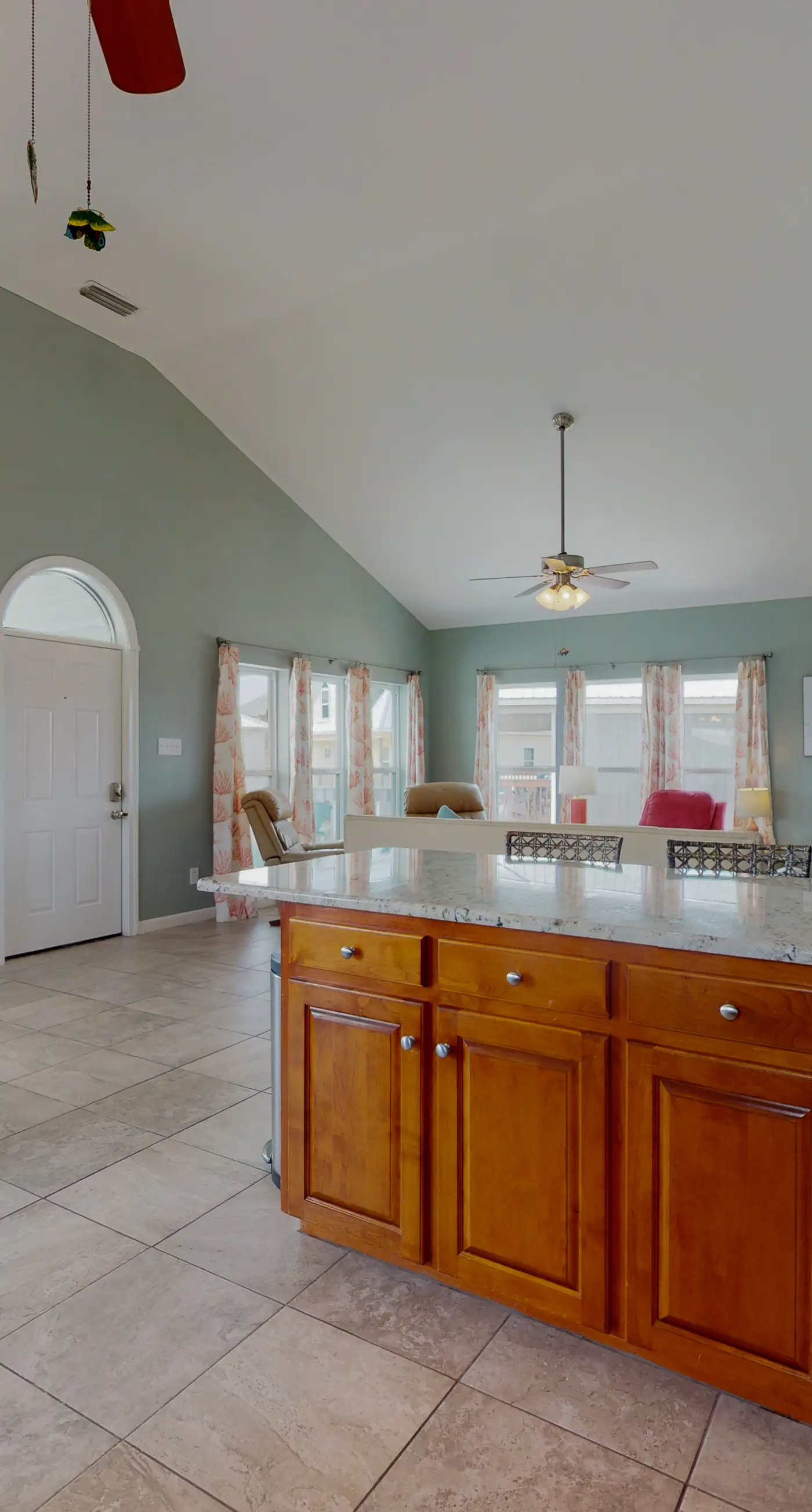 Spacious Island Gem Near the Beach & Town With Large Deck & Full Kitchen - Dogs OK