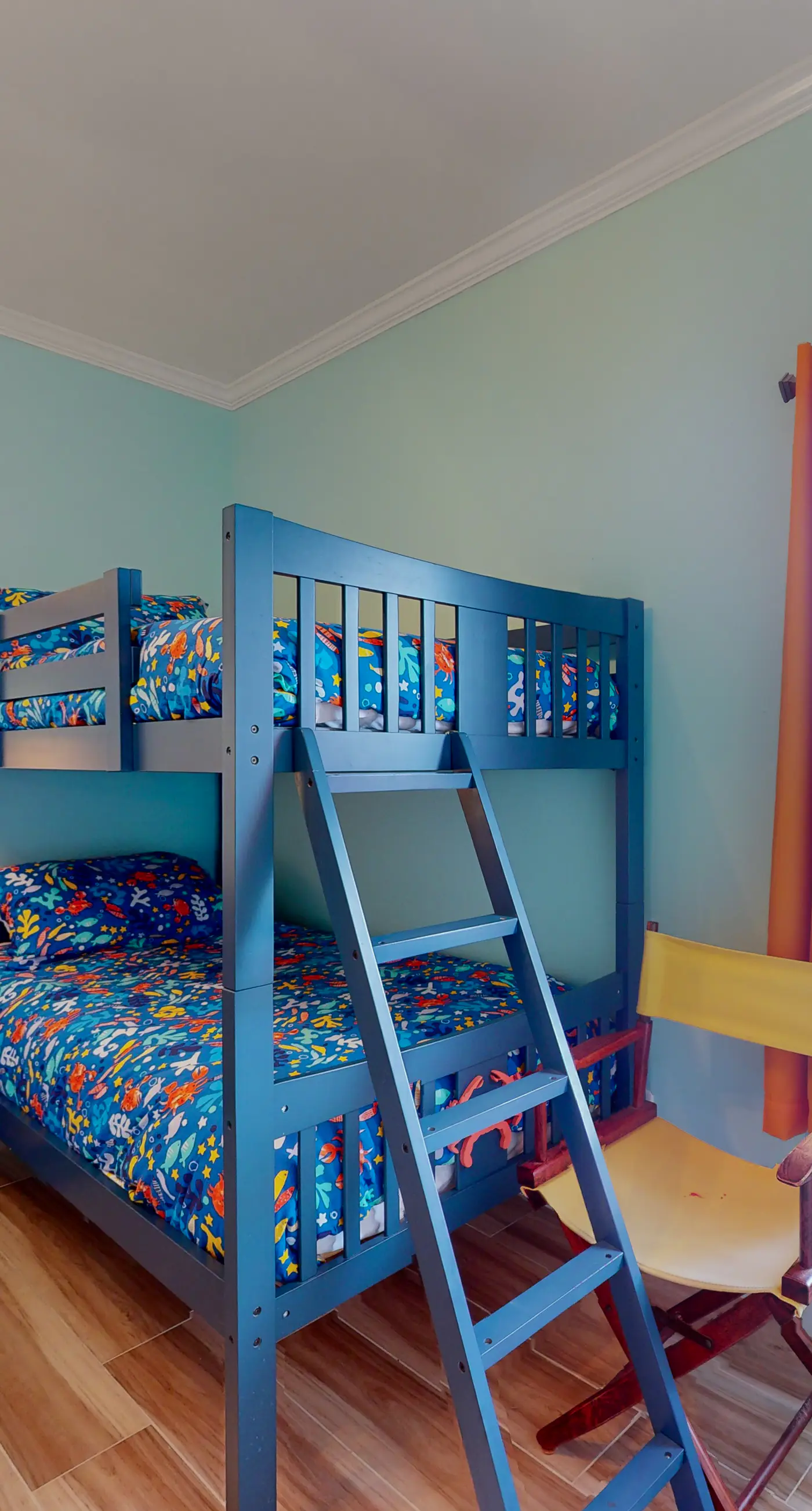 Spacious Island Gem Near the Beach & Town With Large Deck & Full Kitchen - Dogs OK