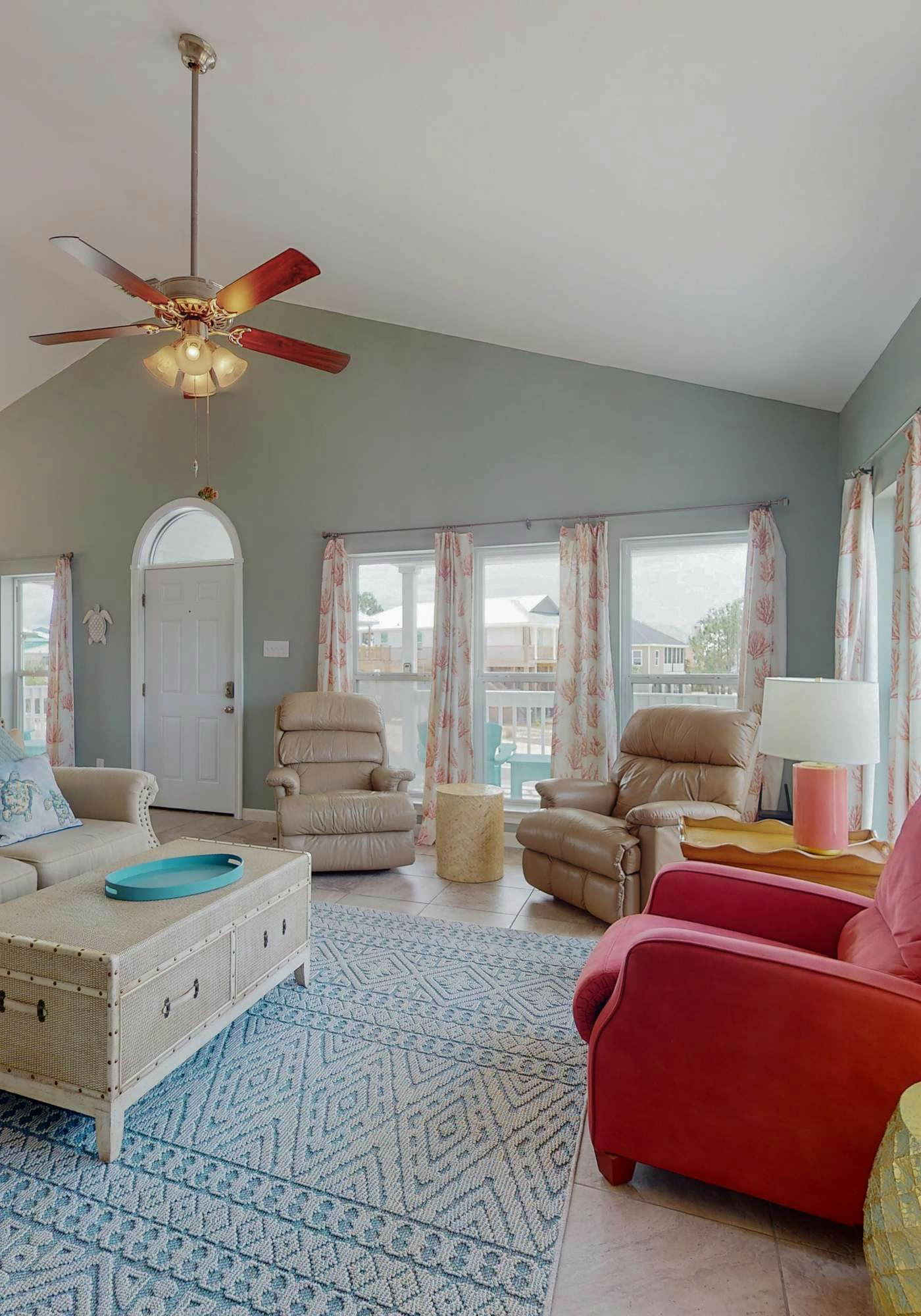 Spacious Island Gem Near the Beach & Town With Large Deck & Full Kitchen - Dogs OK